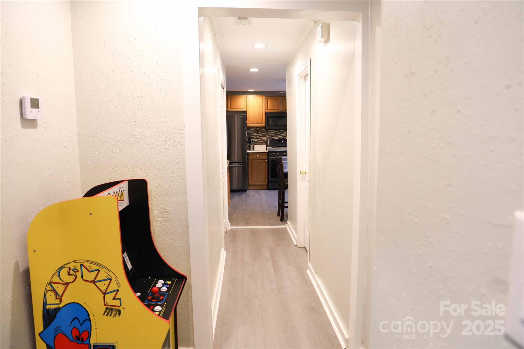 Hickory, North Carolina 28602, United States, 3 Bedrooms Bedrooms, ,3 BathroomsBathrooms,Residential,Active,191972