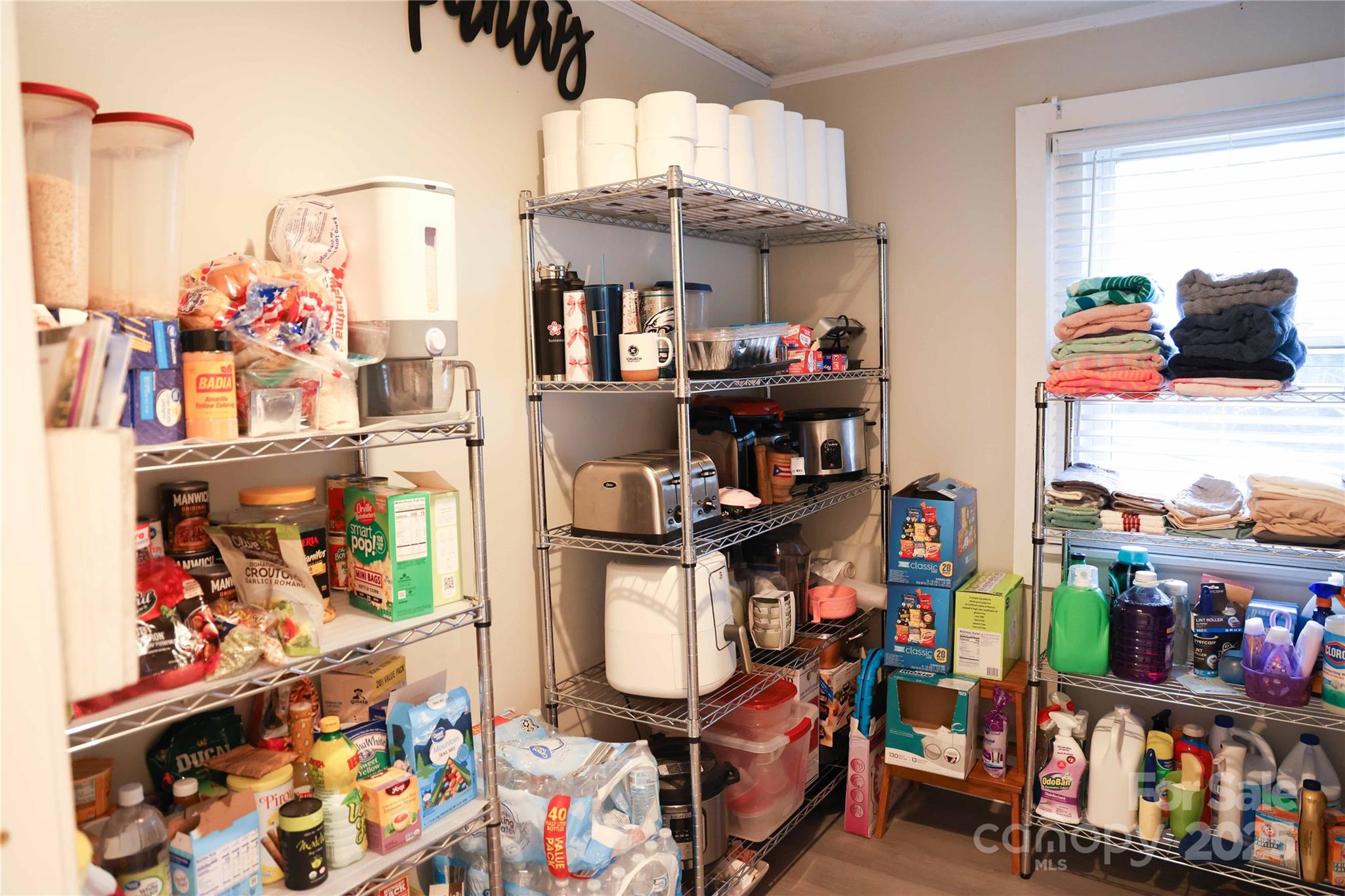 Hickory, North Carolina 28602, United States, 3 Bedrooms Bedrooms, ,3 BathroomsBathrooms,Residential,Active,191972