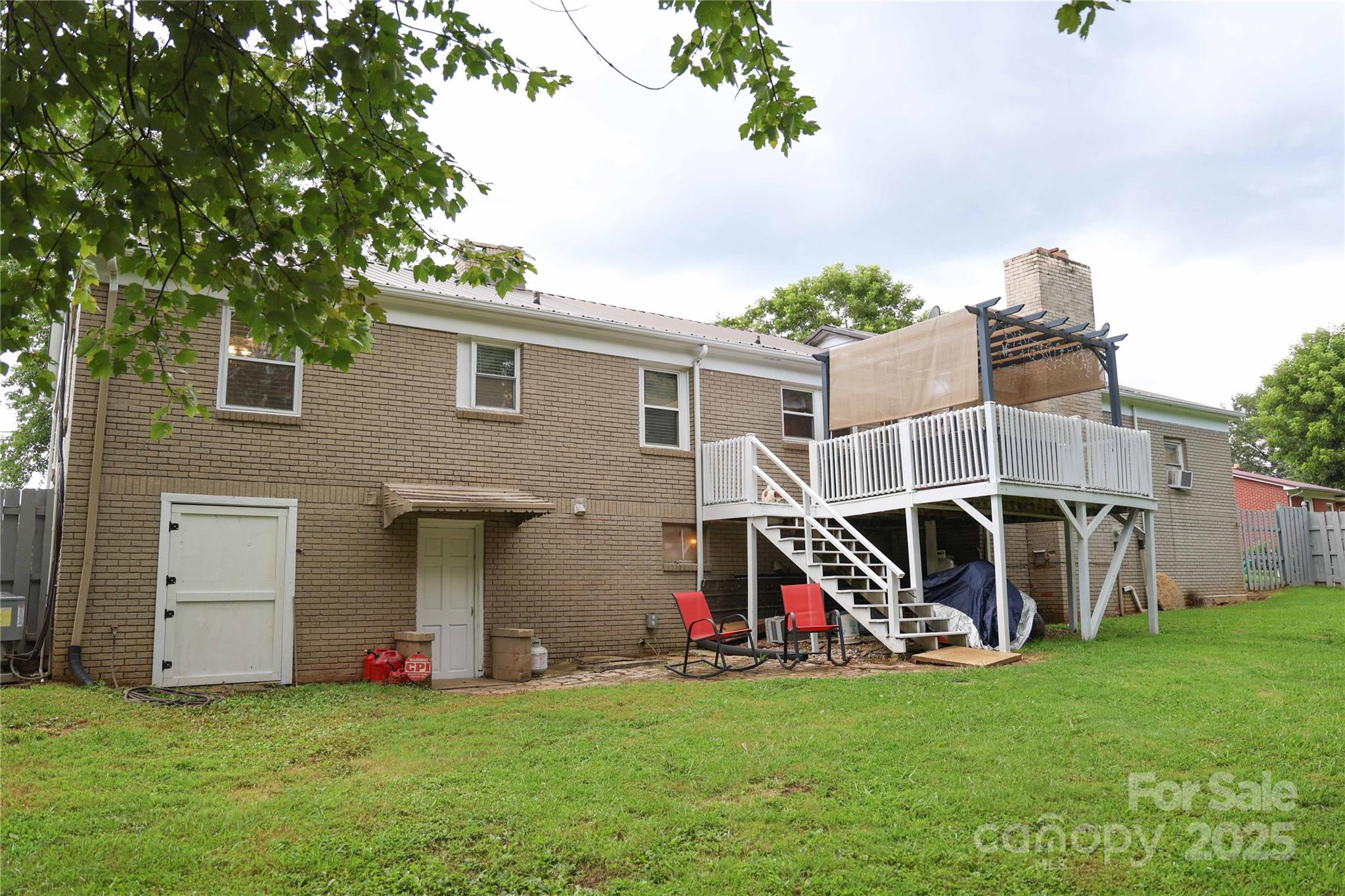 Hickory, North Carolina 28602, United States, 3 Bedrooms Bedrooms, ,3 BathroomsBathrooms,Residential,Active,191972