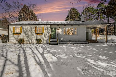 416 Old Mountain Road Statesville NC 28677