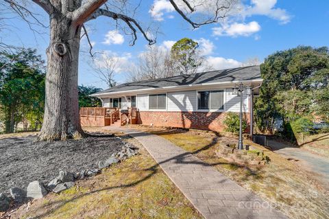 6514 Highwood Place Charlotte NC 28210