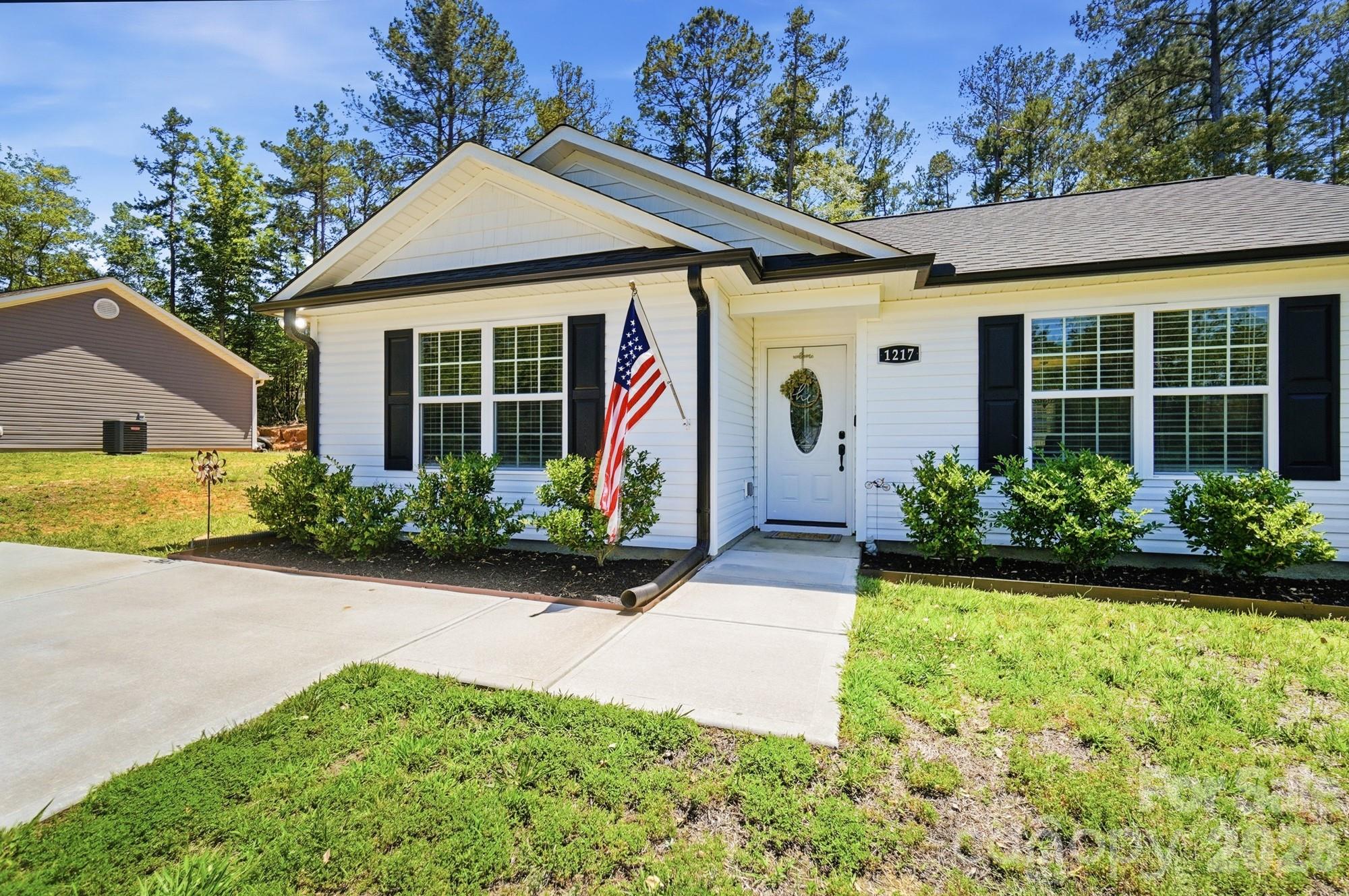 1217 Belmont Circle Drive