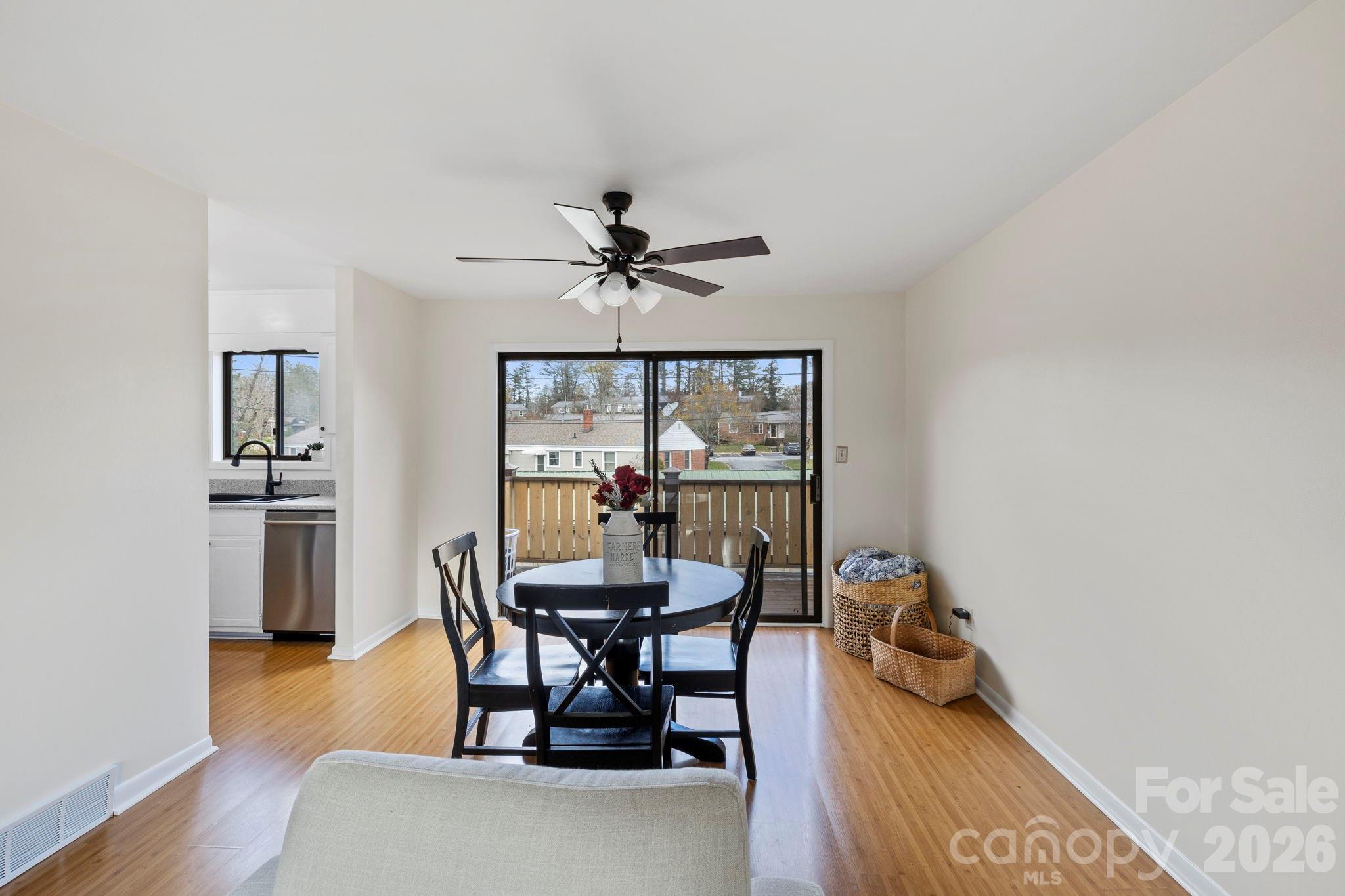 Sapphire Manor - Residential