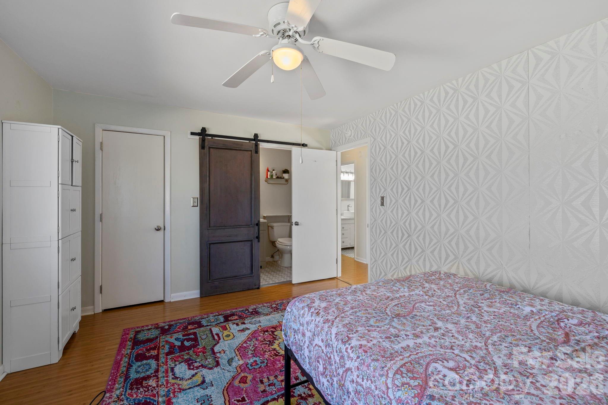 Sapphire Manor - Residential