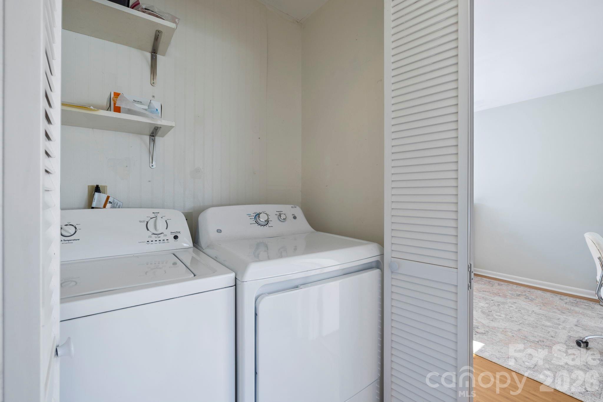 Sapphire Manor - Residential