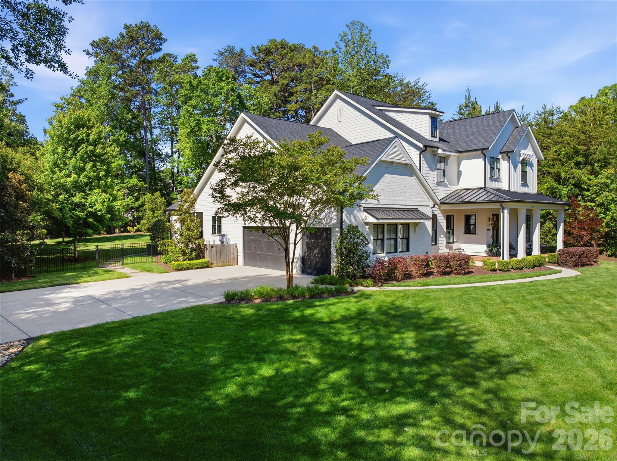 Elizabeth Circle - Residential