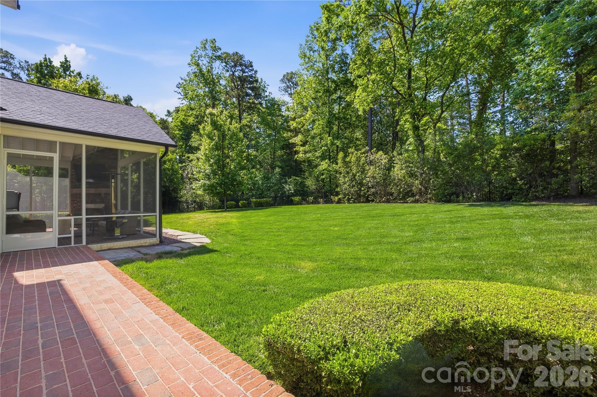 Elizabeth Circle - Residential