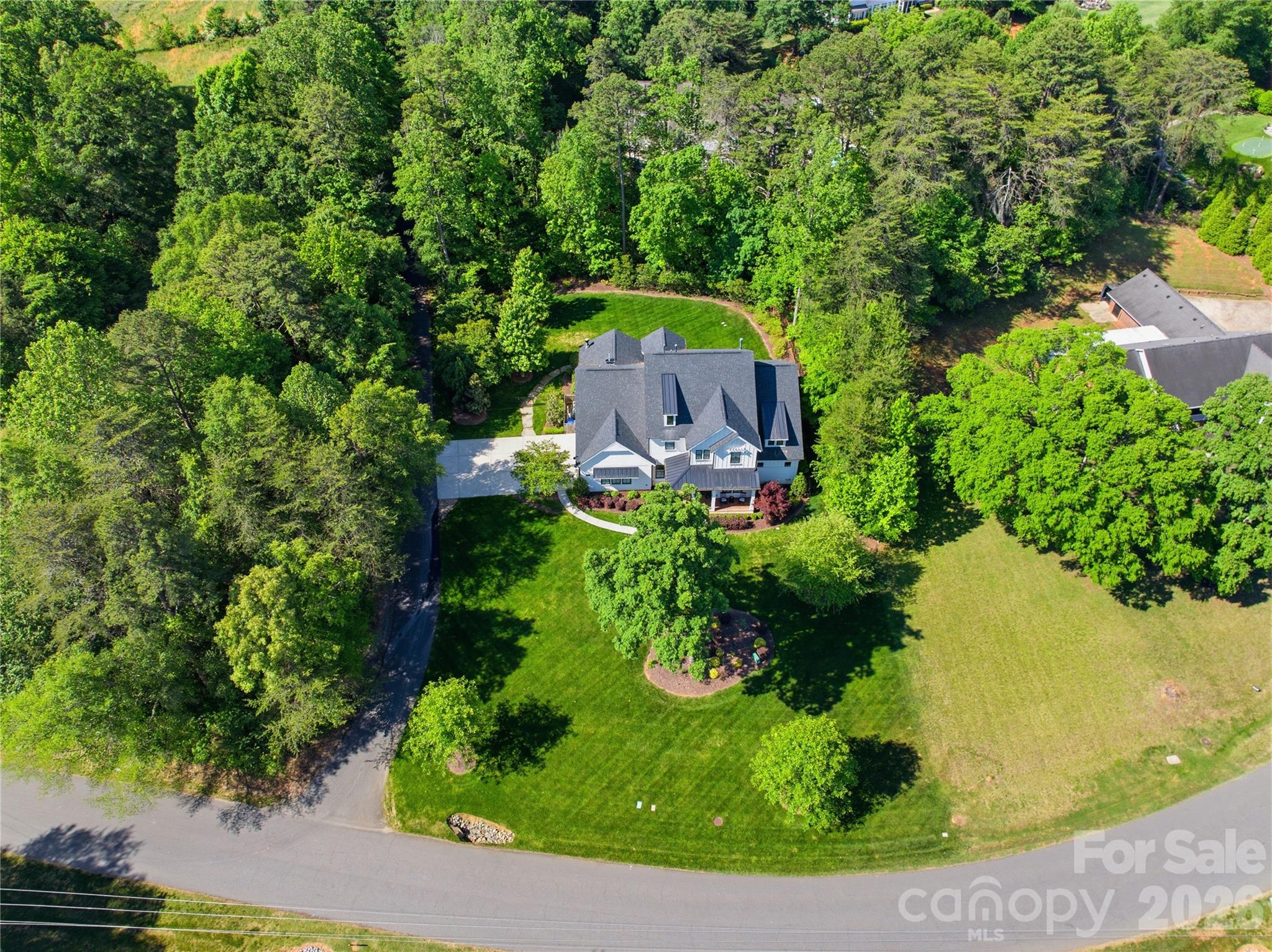 Elizabeth Circle - Residential