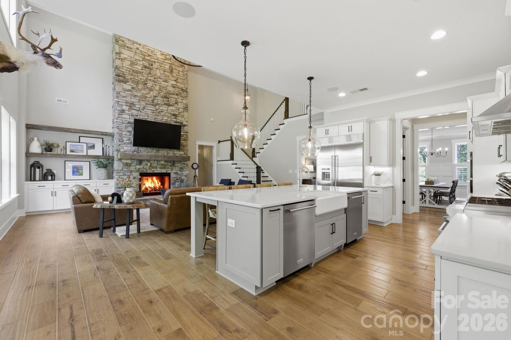 Elizabeth Circle - Residential