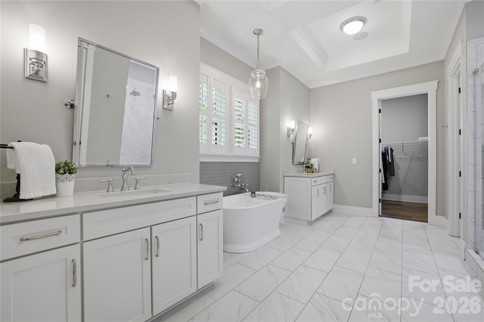 Elizabeth Circle - Residential