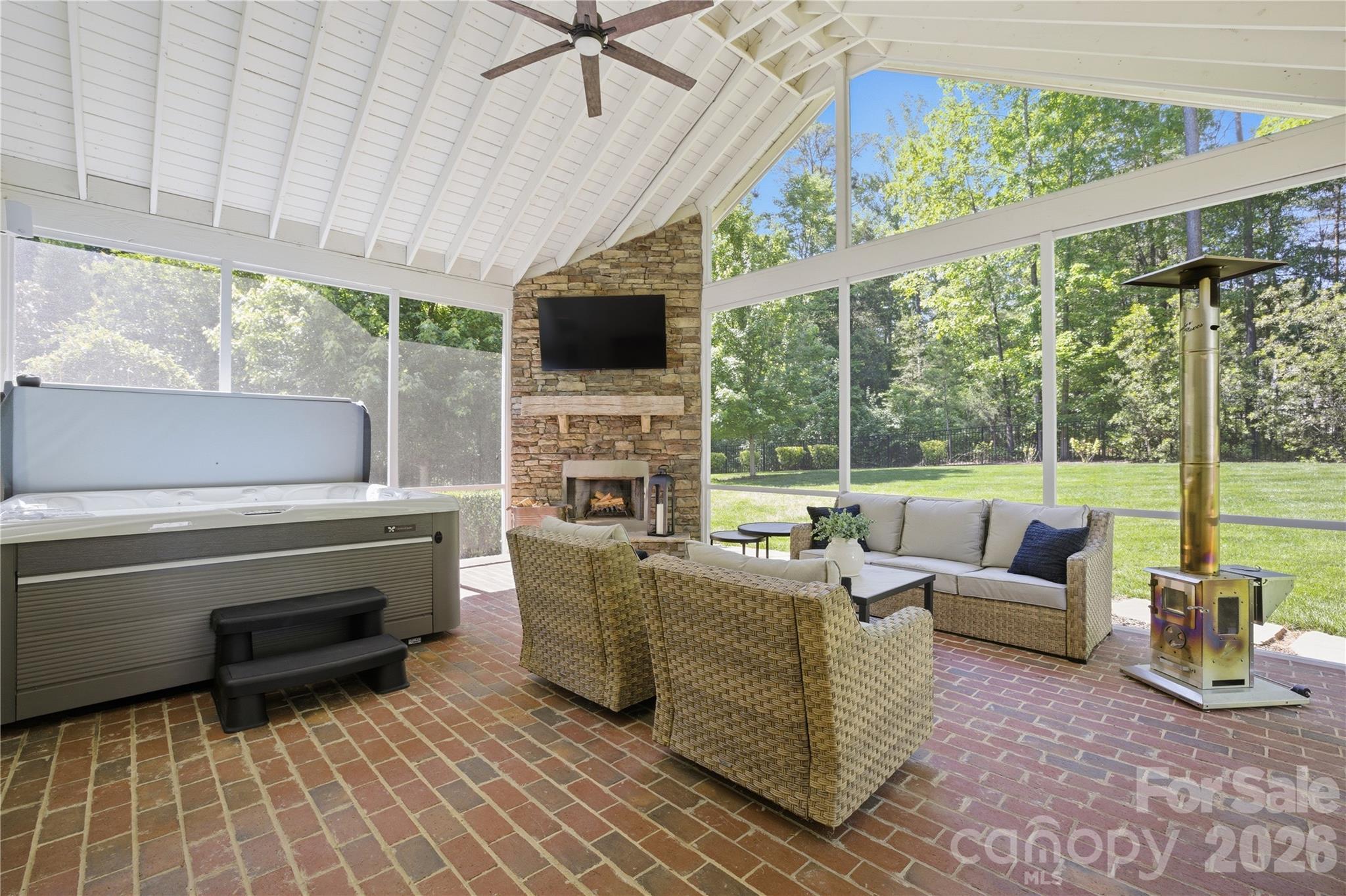 Elizabeth Circle - Residential