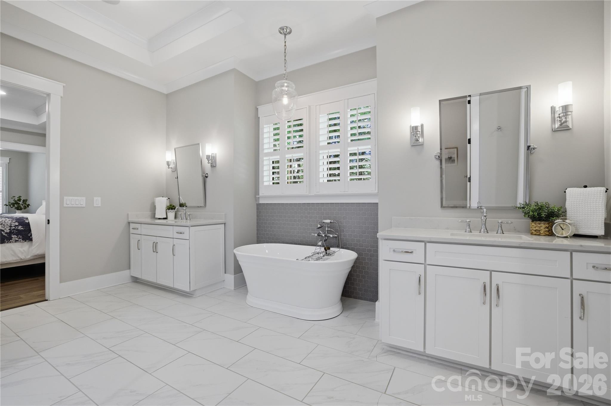 Elizabeth Circle - Residential