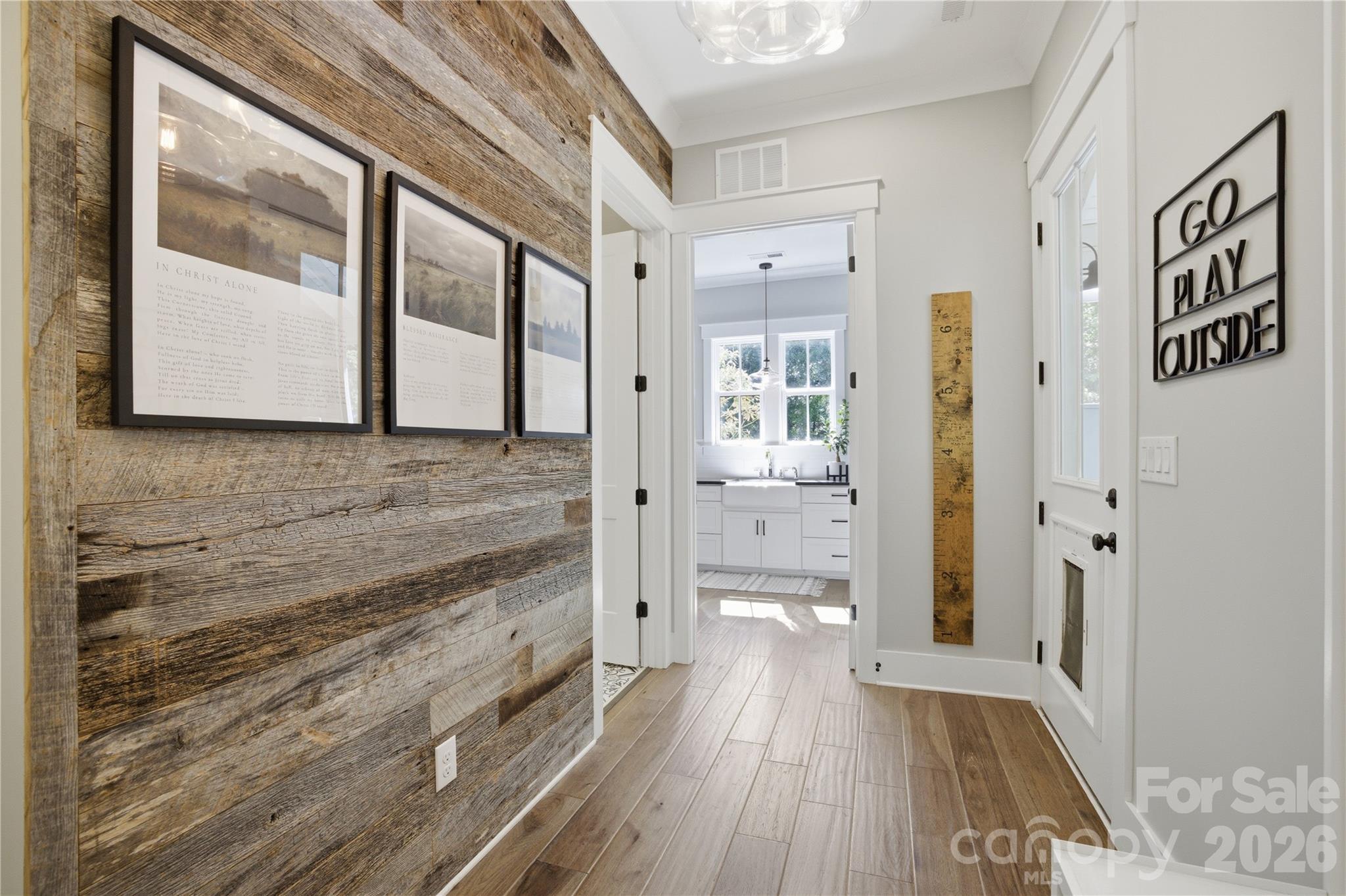 Elizabeth Circle - Residential