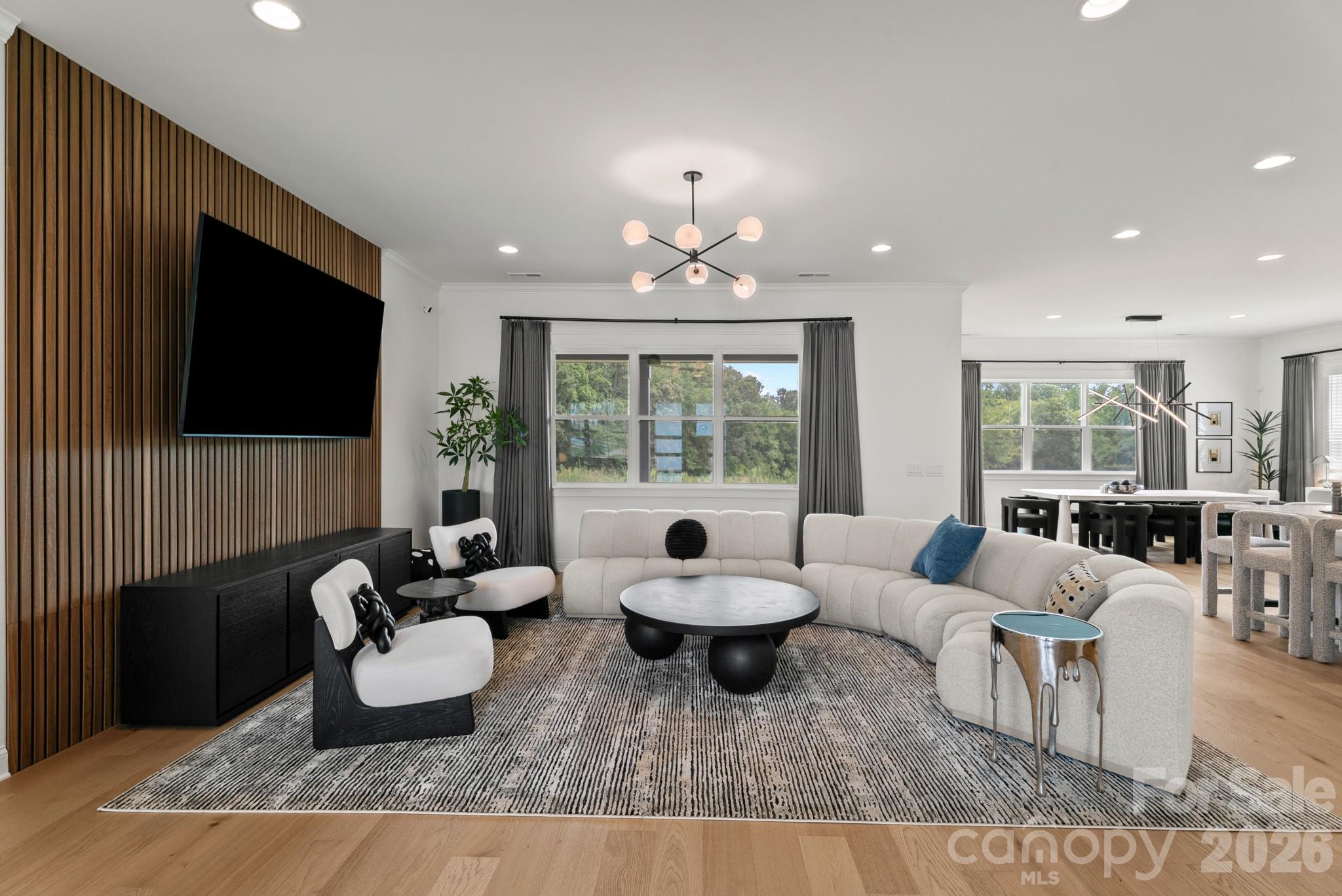 13944 Roosevelt Drive