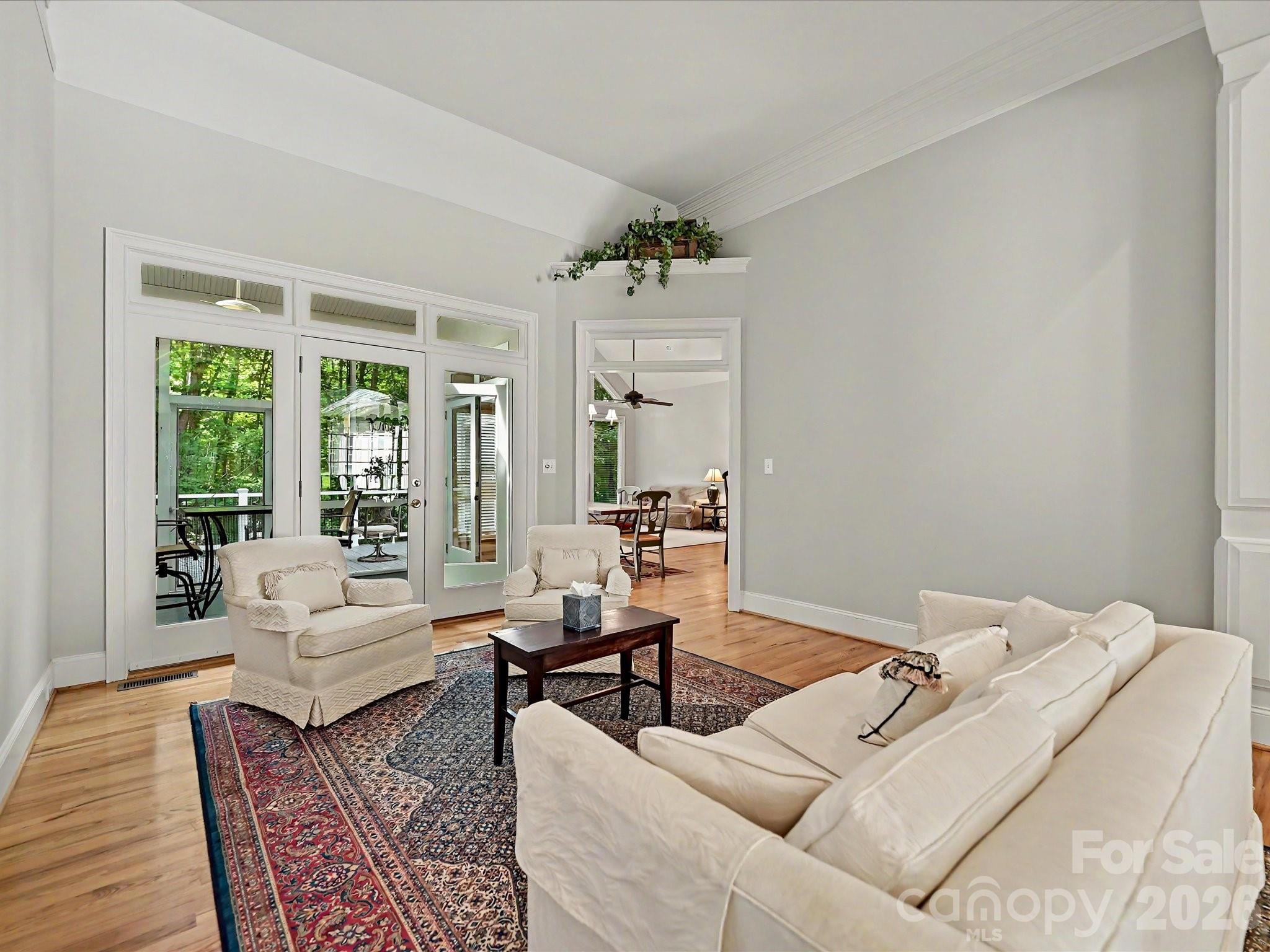 Royal Oaks - Residential