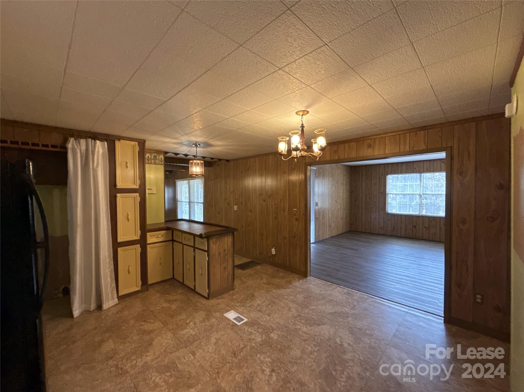 Fox Hill Estates - Residential Lease