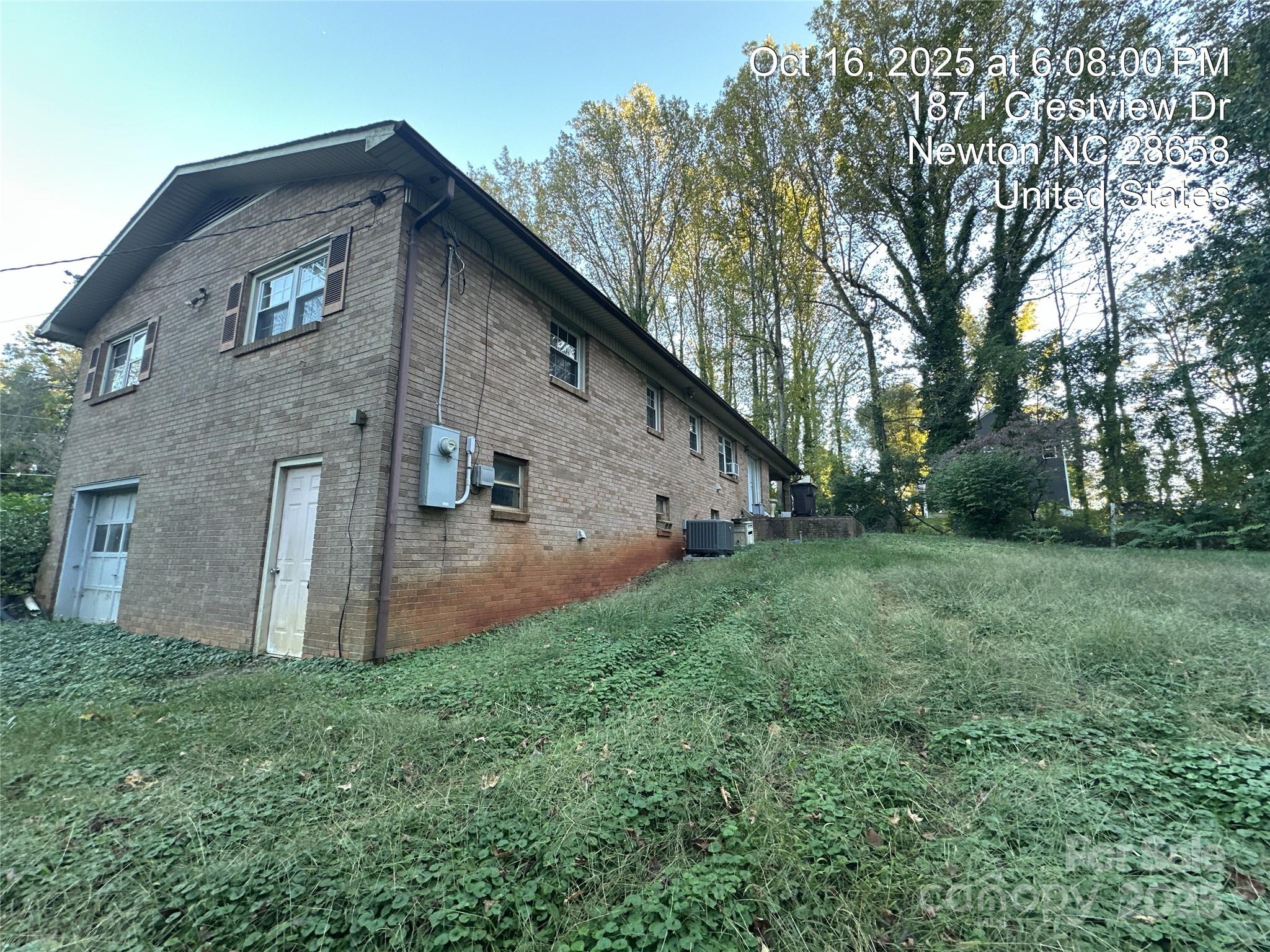 1871 Crestview Drive