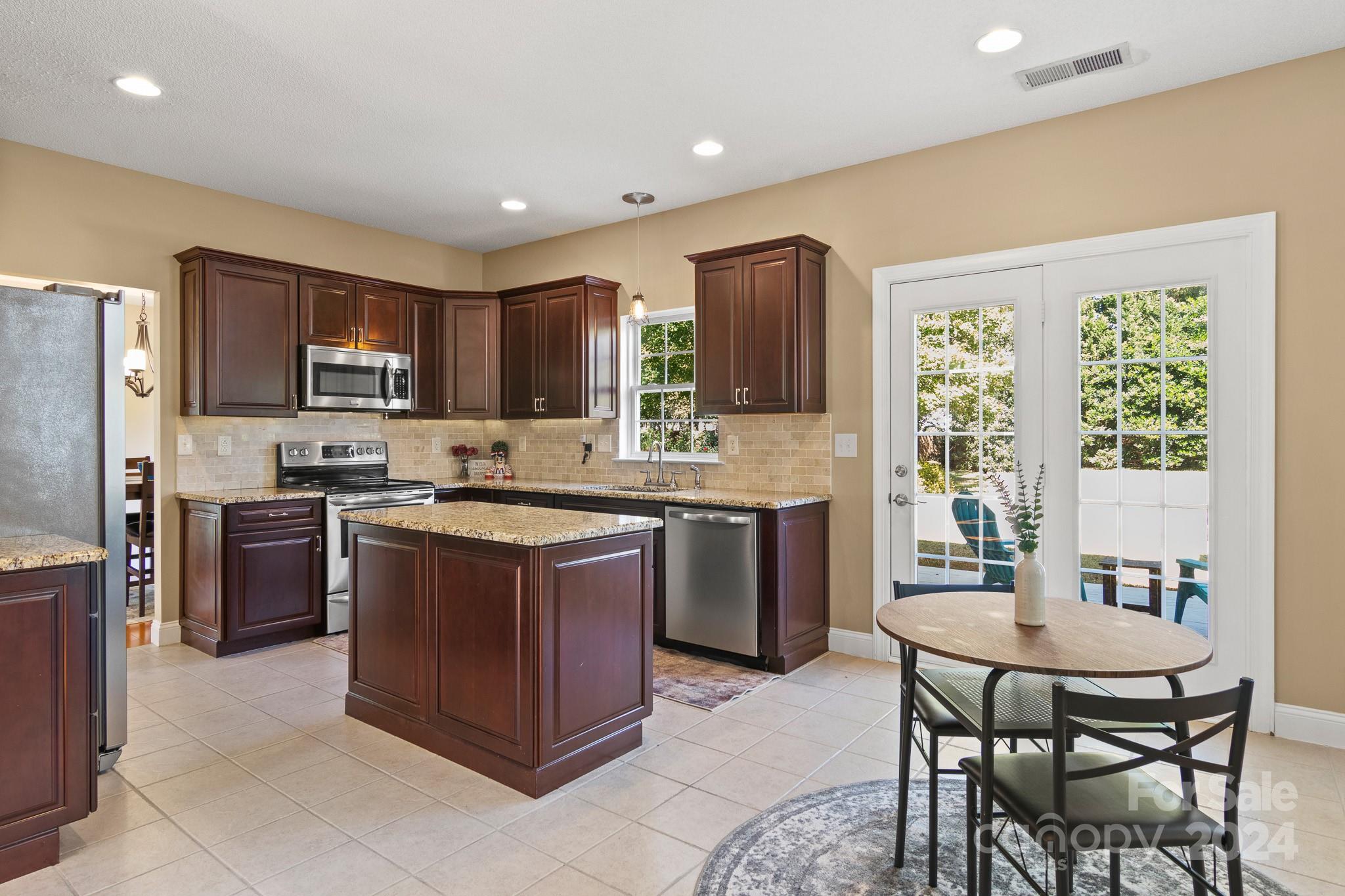 Highland Creek - Residential