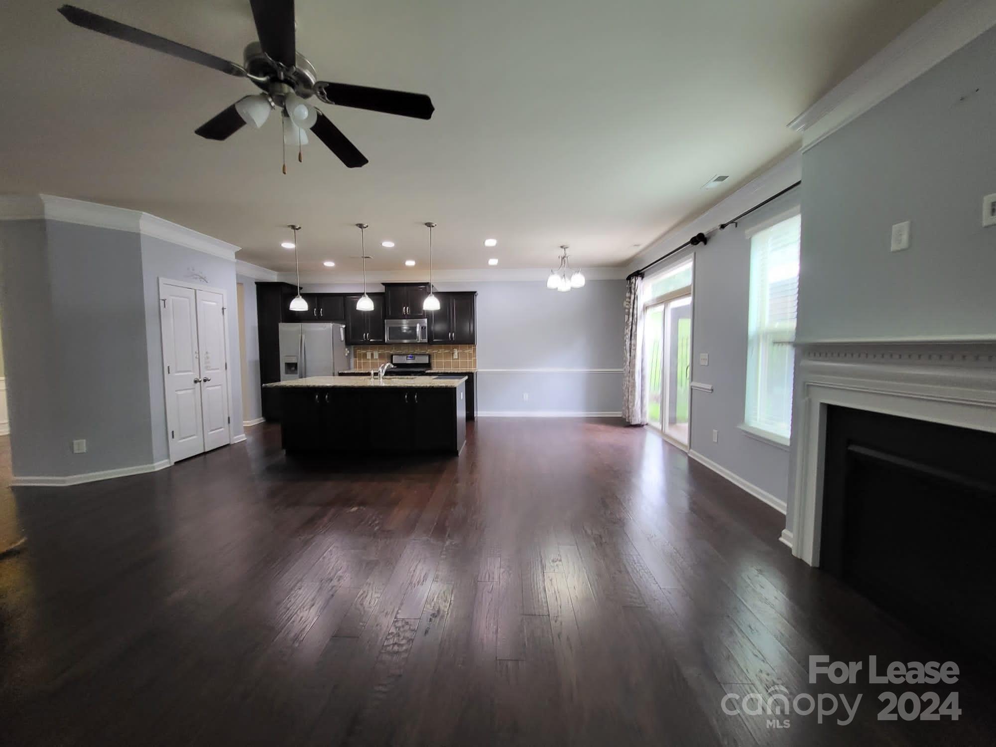 Regal Manor - Residential Lease