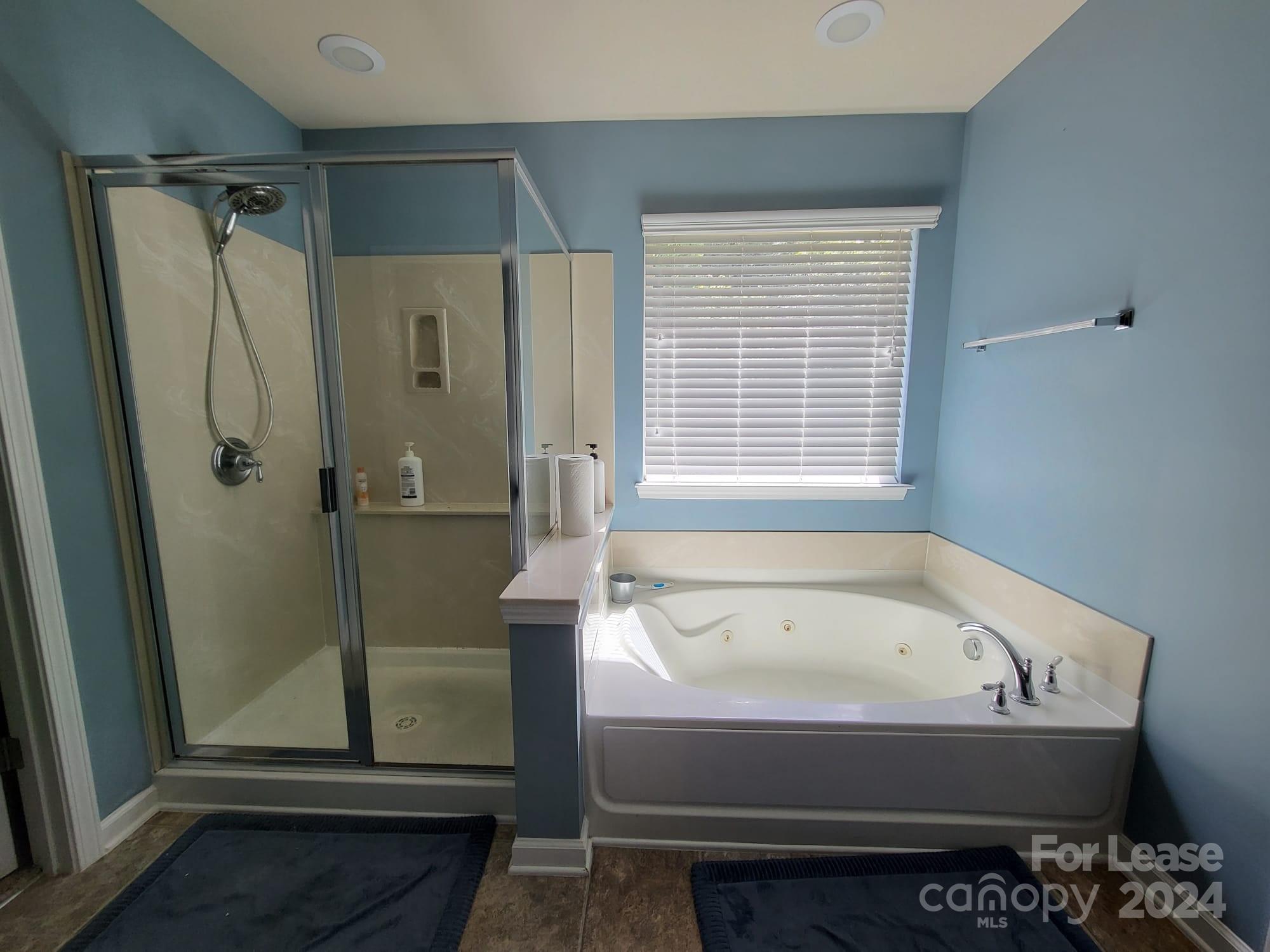 Regal Manor - Residential Lease