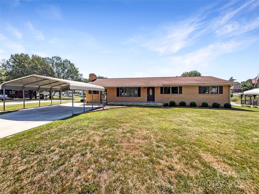 Welcome to your future home! This property boasts an elegant kitchen with a sophisticated accent backsplash that sets the tone for its exquisite aesthetic. The kitchen features stainless steel appliances, offering a modern look with exceptional durability. Outside, you'll find a spacious deck perfect for relaxation, leisure, or outdoor dining. The fenced-in backyard provides a suburban haven, combining seclusion and security. This ample outdoor space offers endless opportunities to personalize according to your lifestyle. Experience the blend of sophisticated interiors and inviting exteriors in this gem of a home. Come see for yourself all the attractive attributes that make this property special.  Don't miss out on this opportunity!