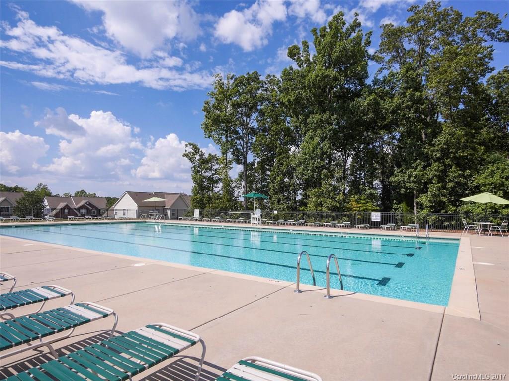 Old Stone Crossing - Residential