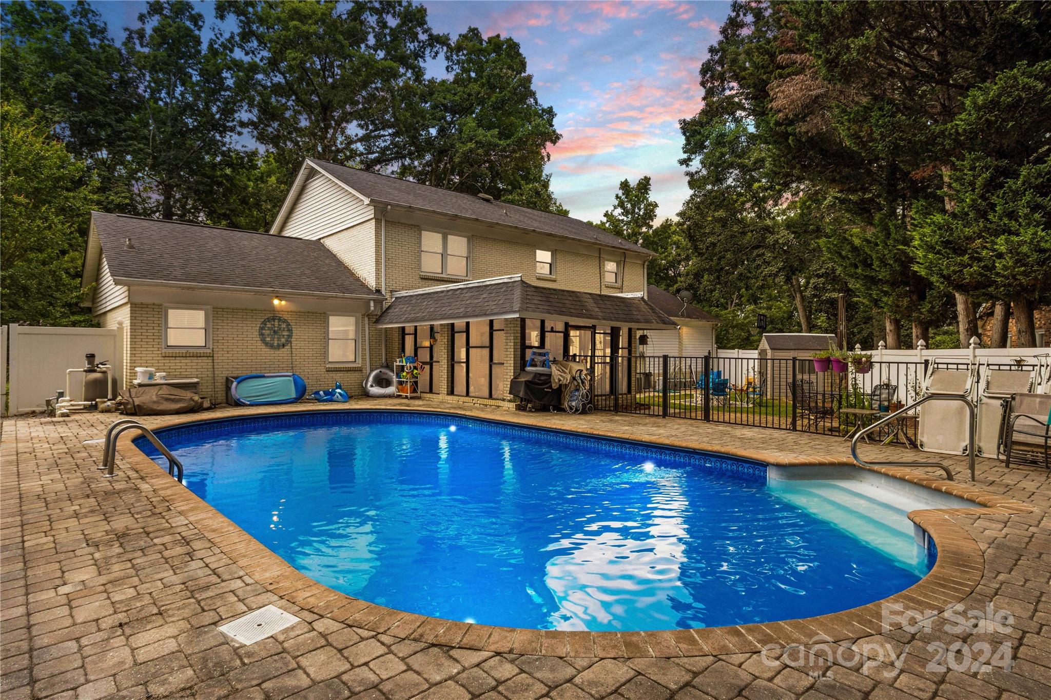 Huntington Forest - Residential