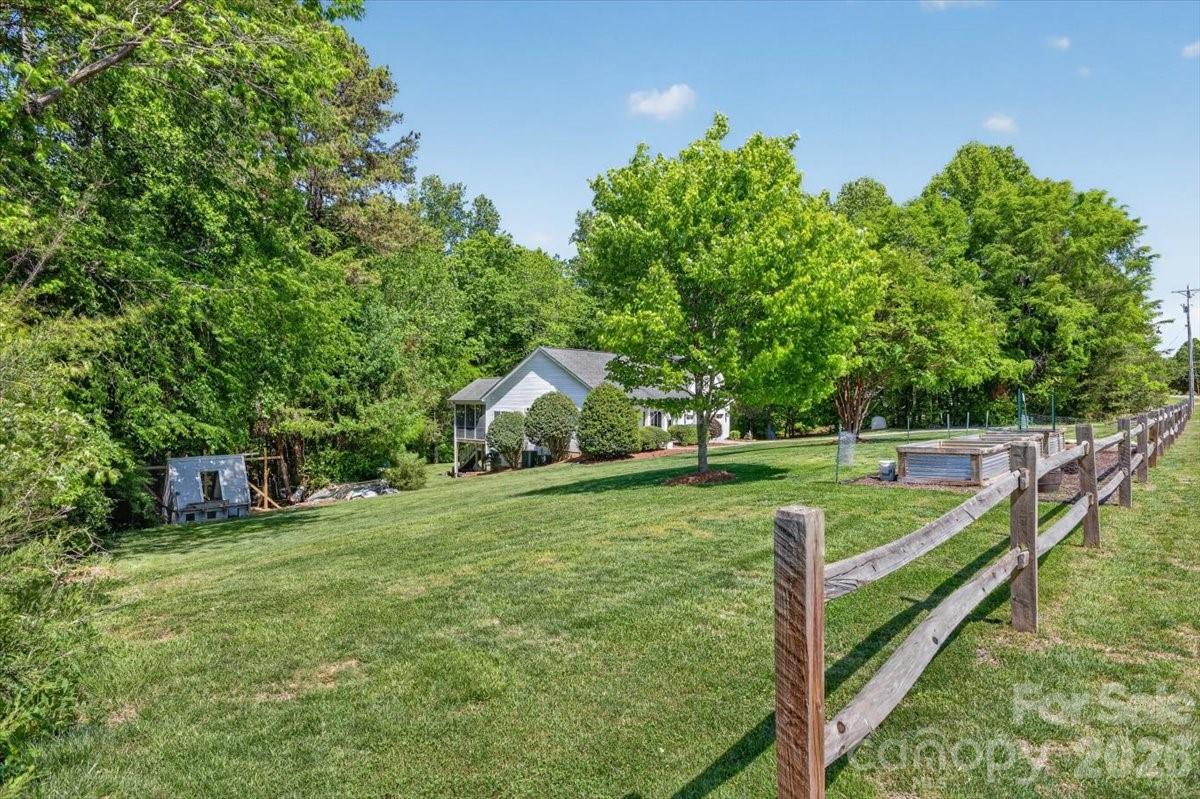 1048 Brevard Place Road