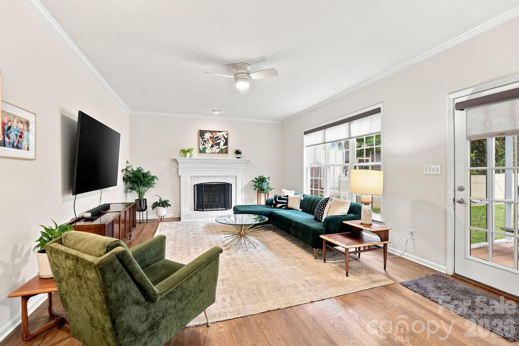 12415 Oakbriar Lane