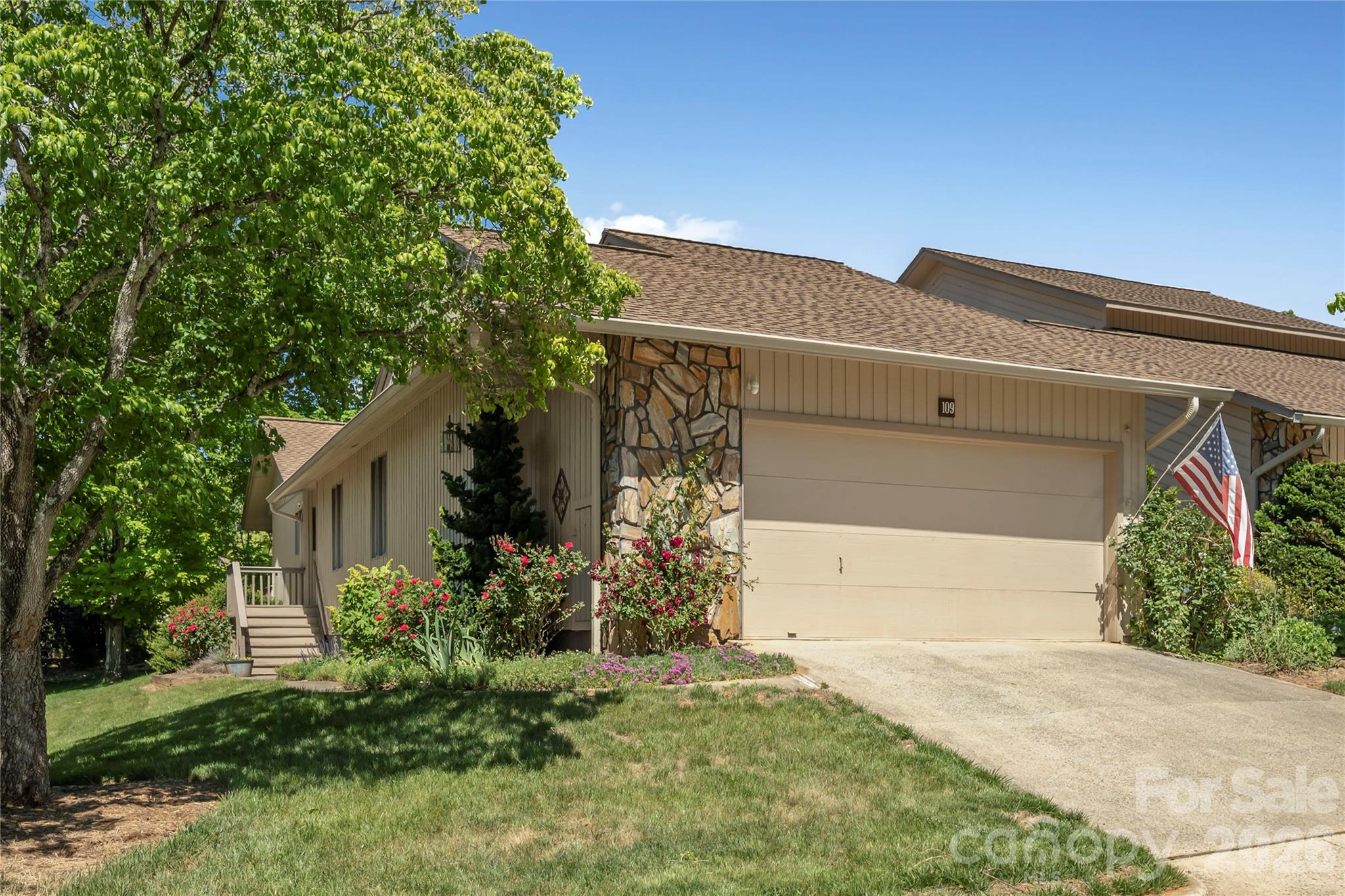 109 Clubwood Court