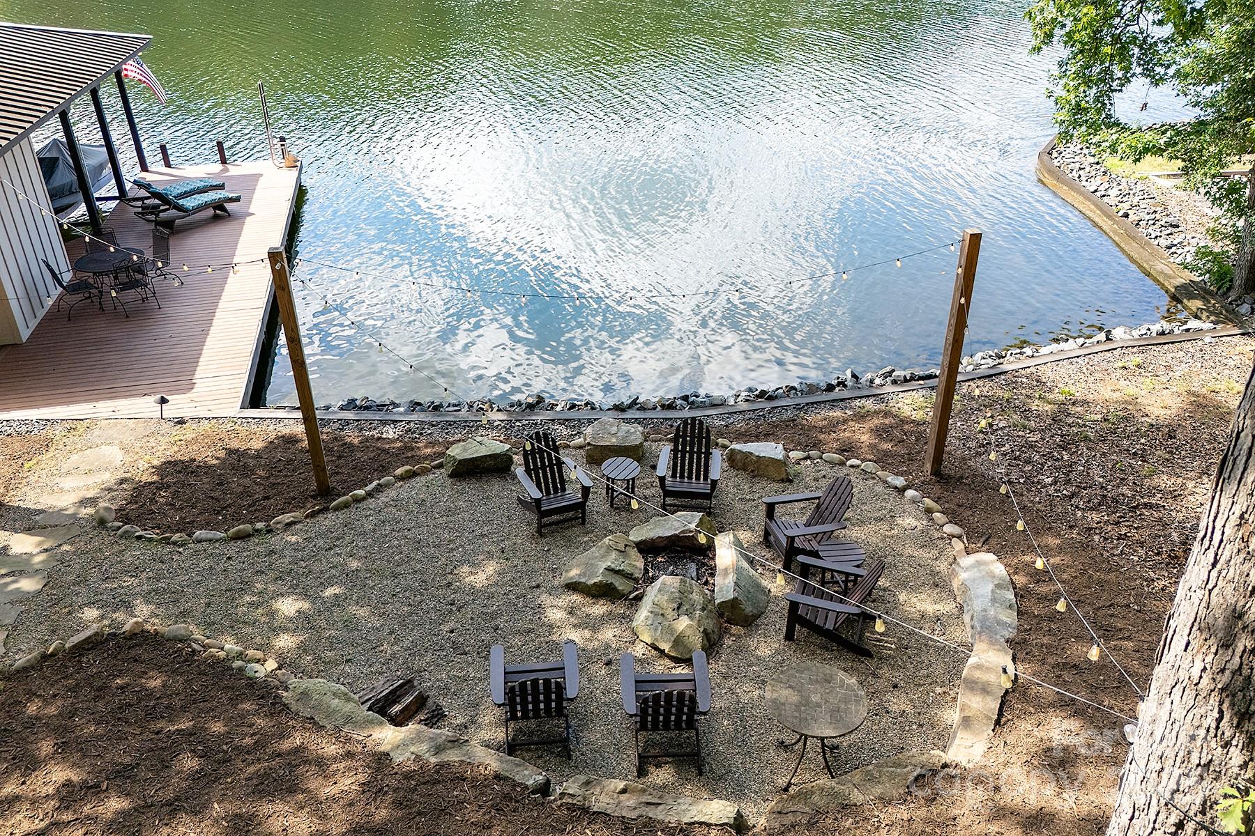 350 Springwood Drive