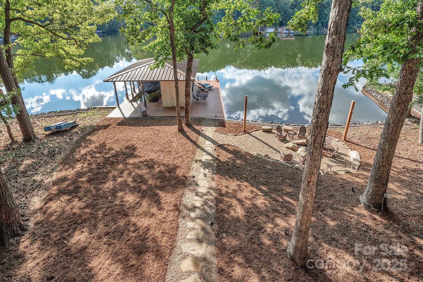 350 Springwood Drive