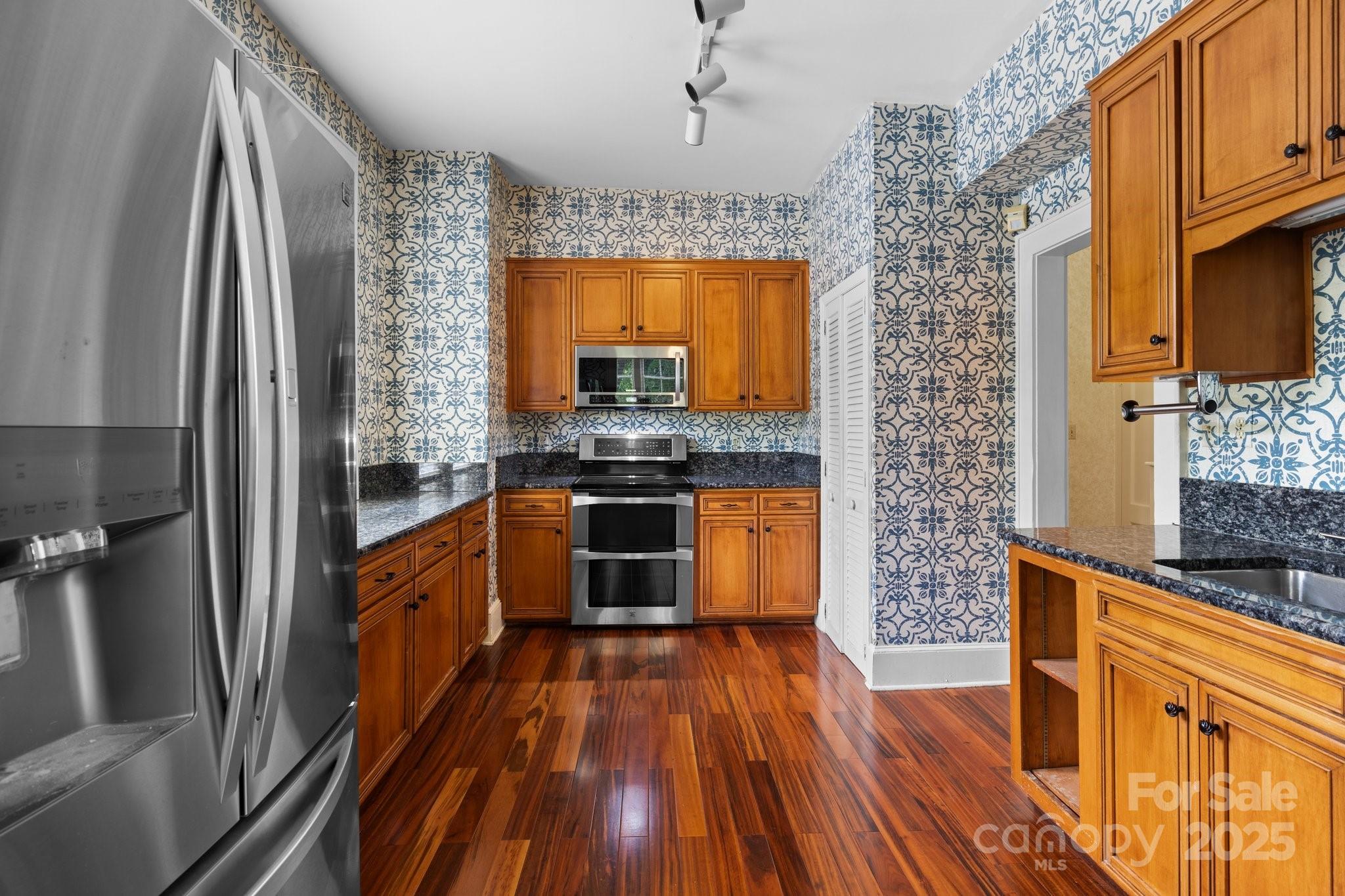 Myers Park - Residential