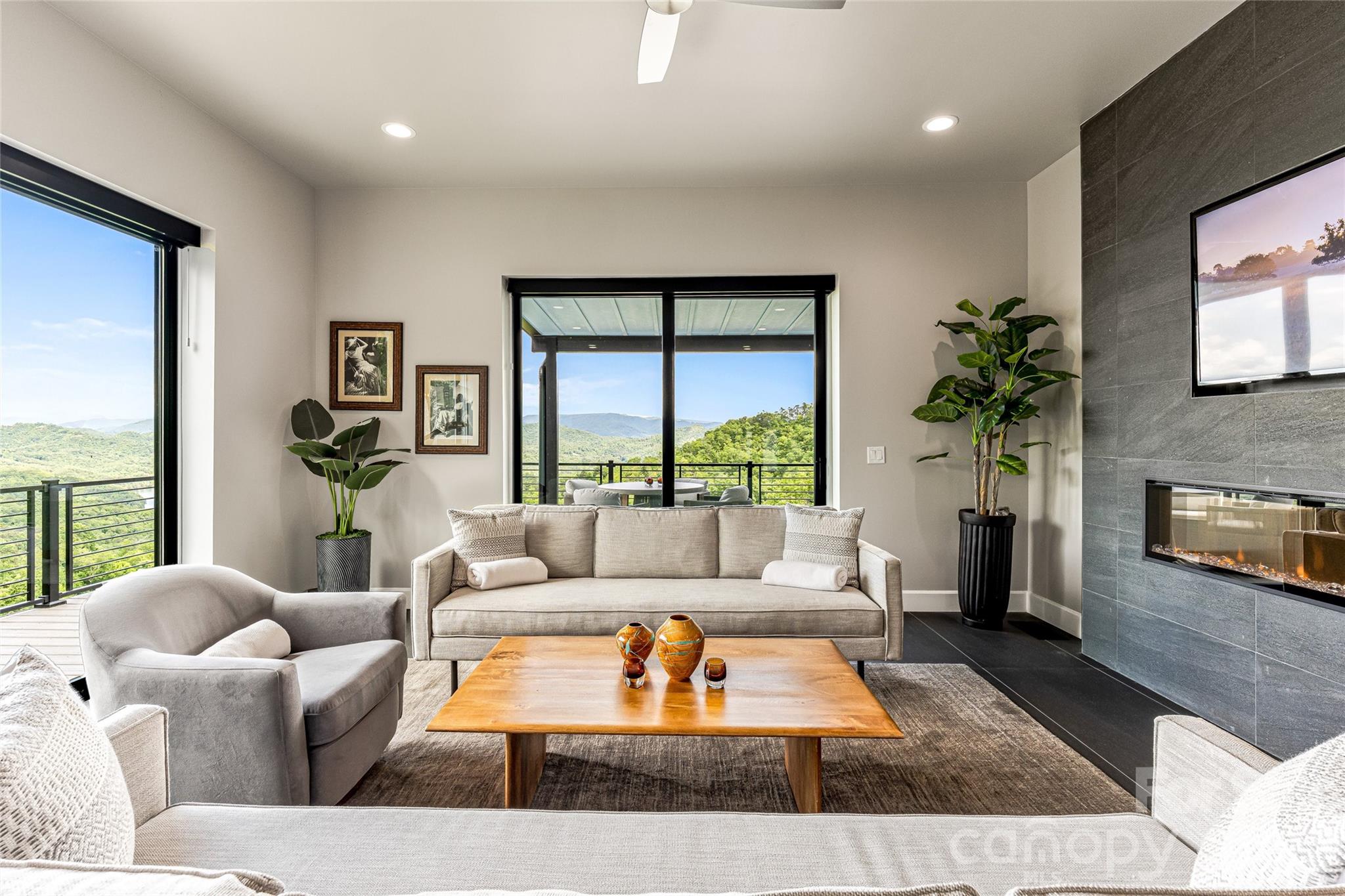 Fontana Trace - Residential