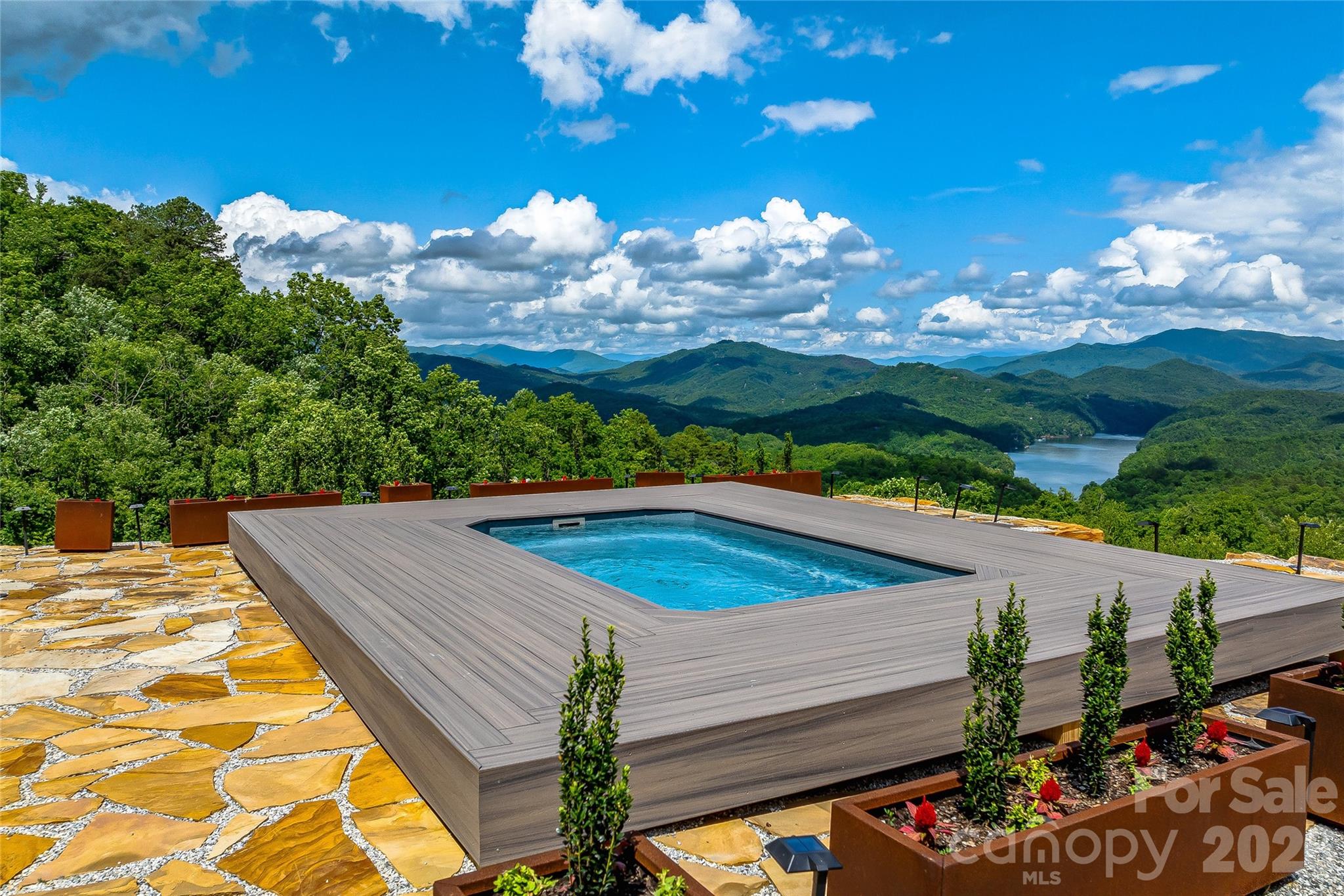 Fontana Trace - Residential