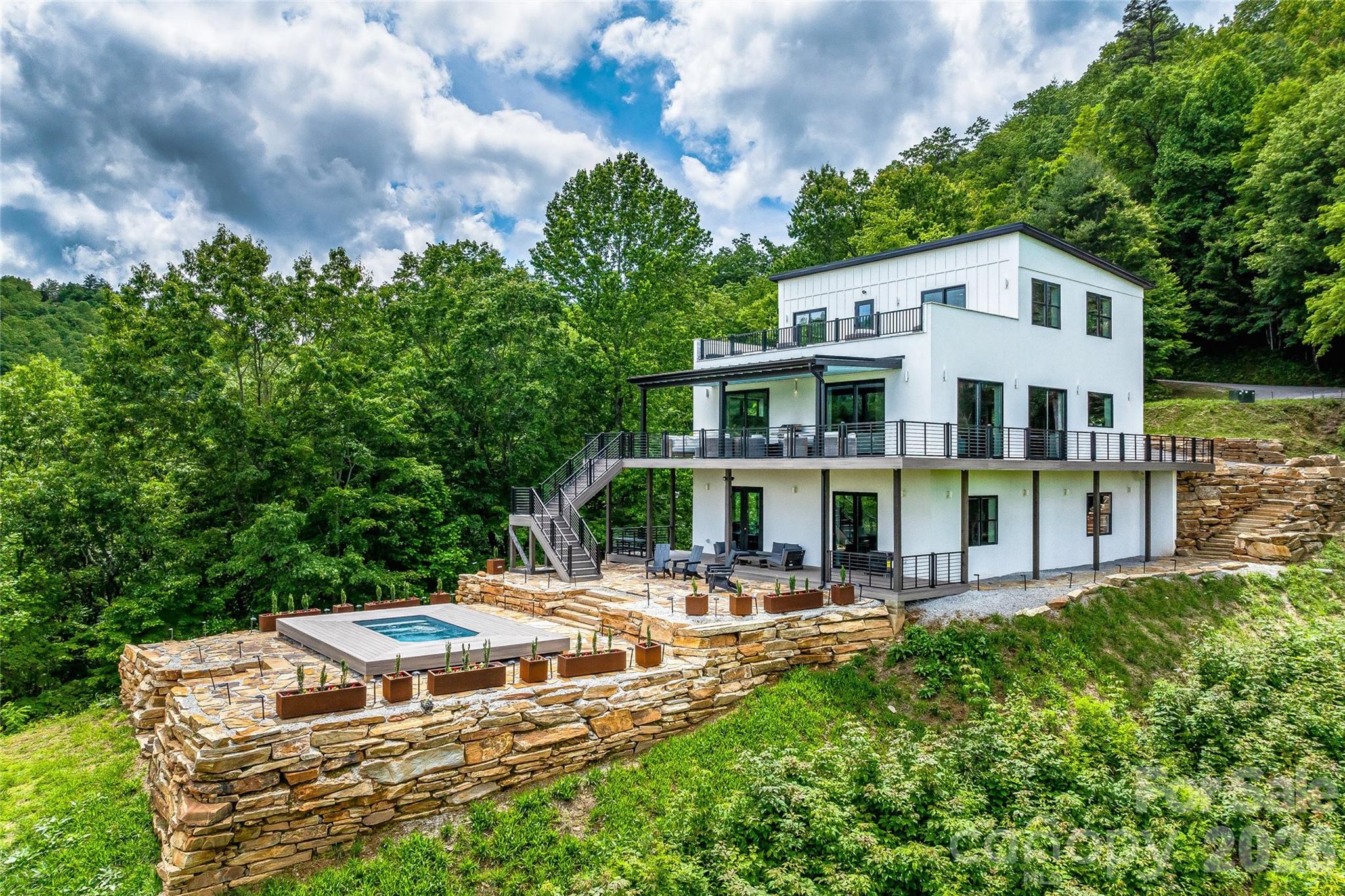 Fontana Trace - Residential