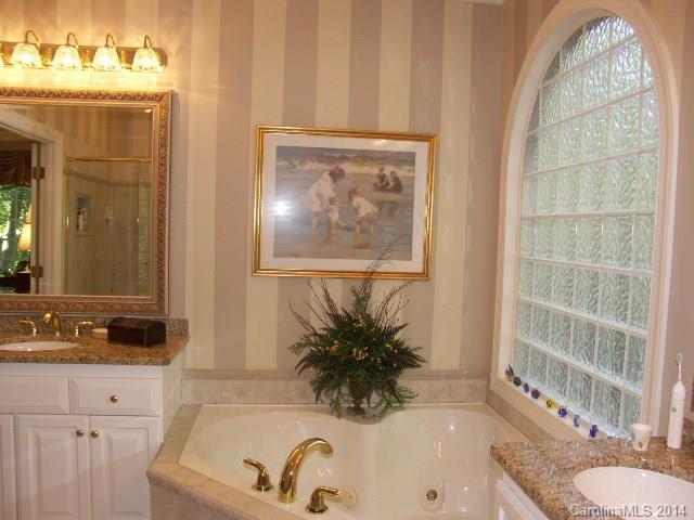 Uwharrie Point - Residential