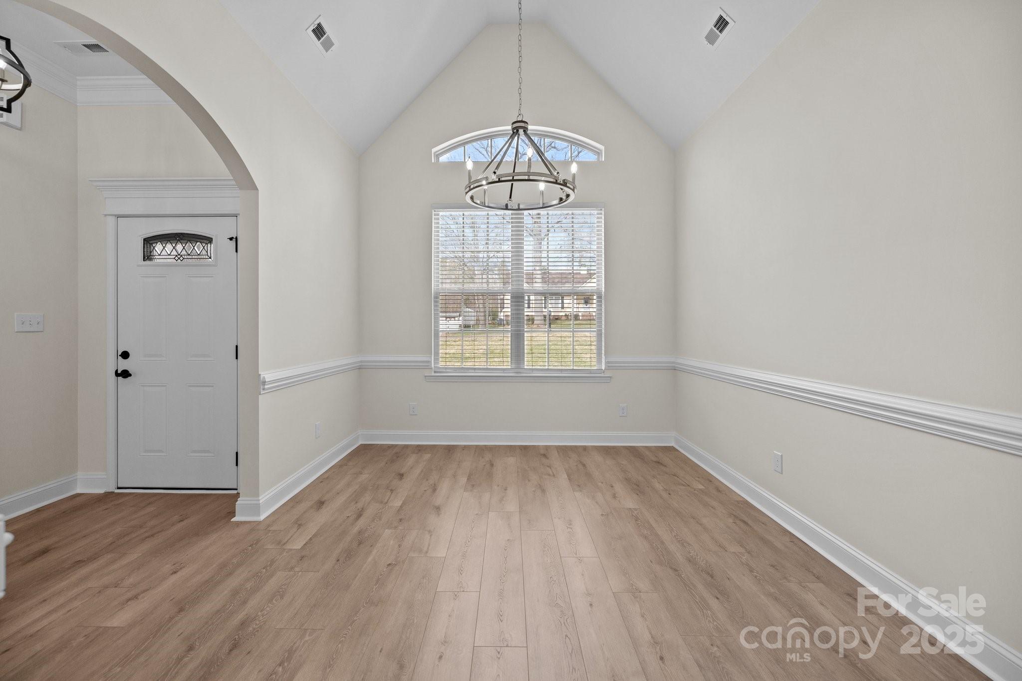 910 Pine Knoll Road 13