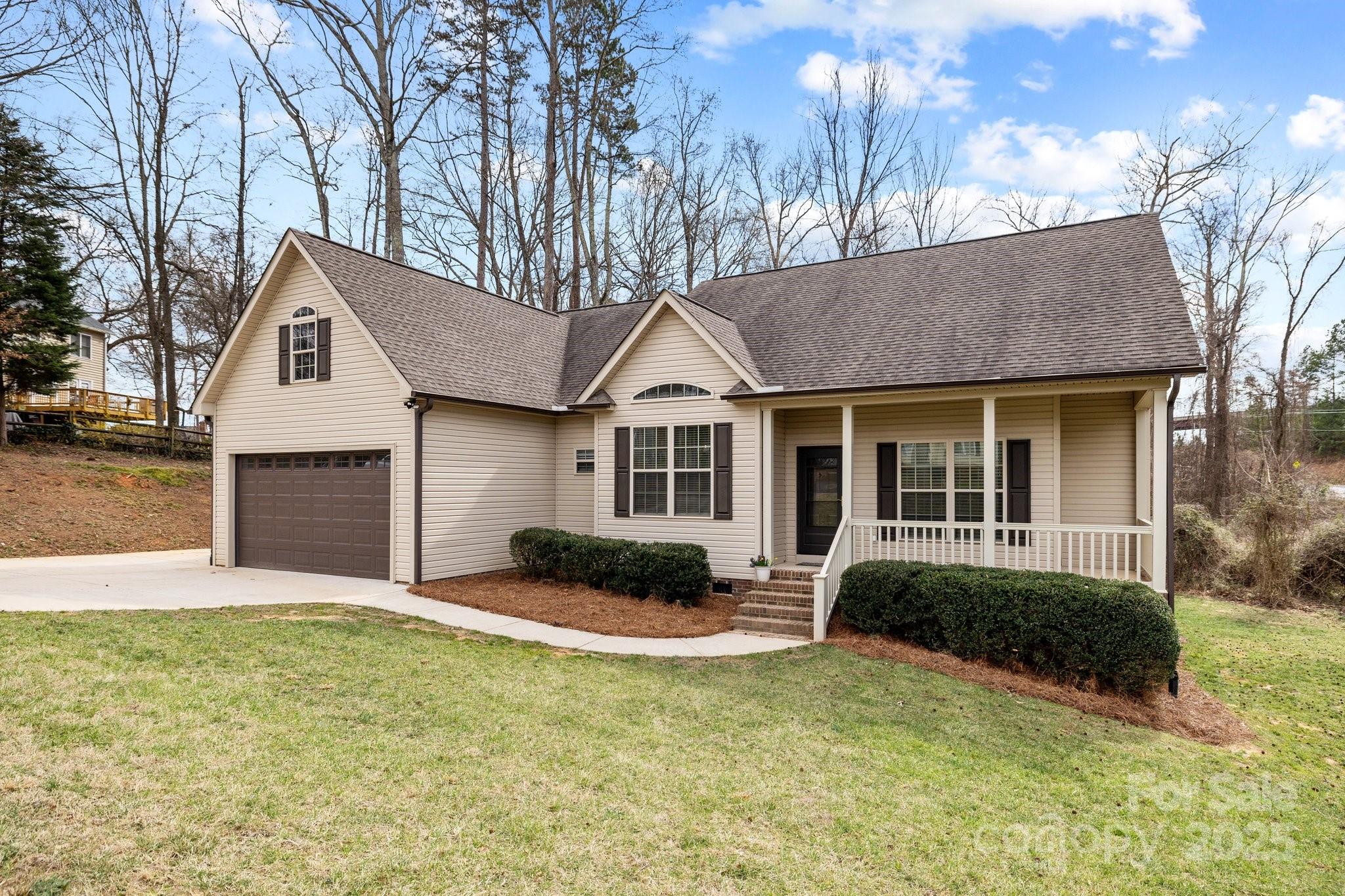 910 Pine Knoll Road 13