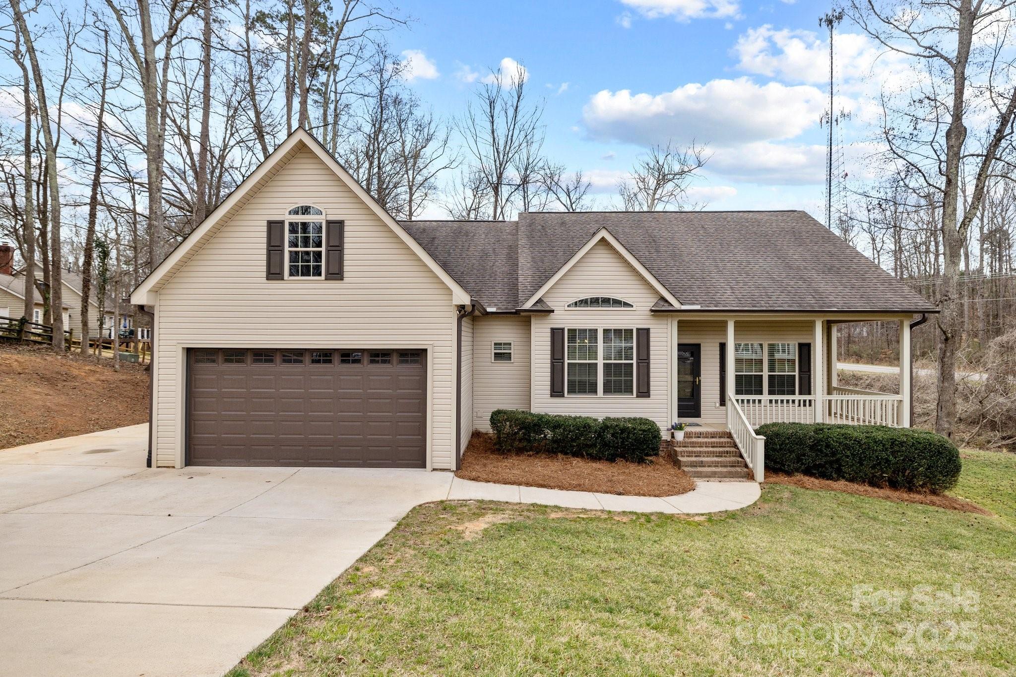910 Pine Knoll Road 13