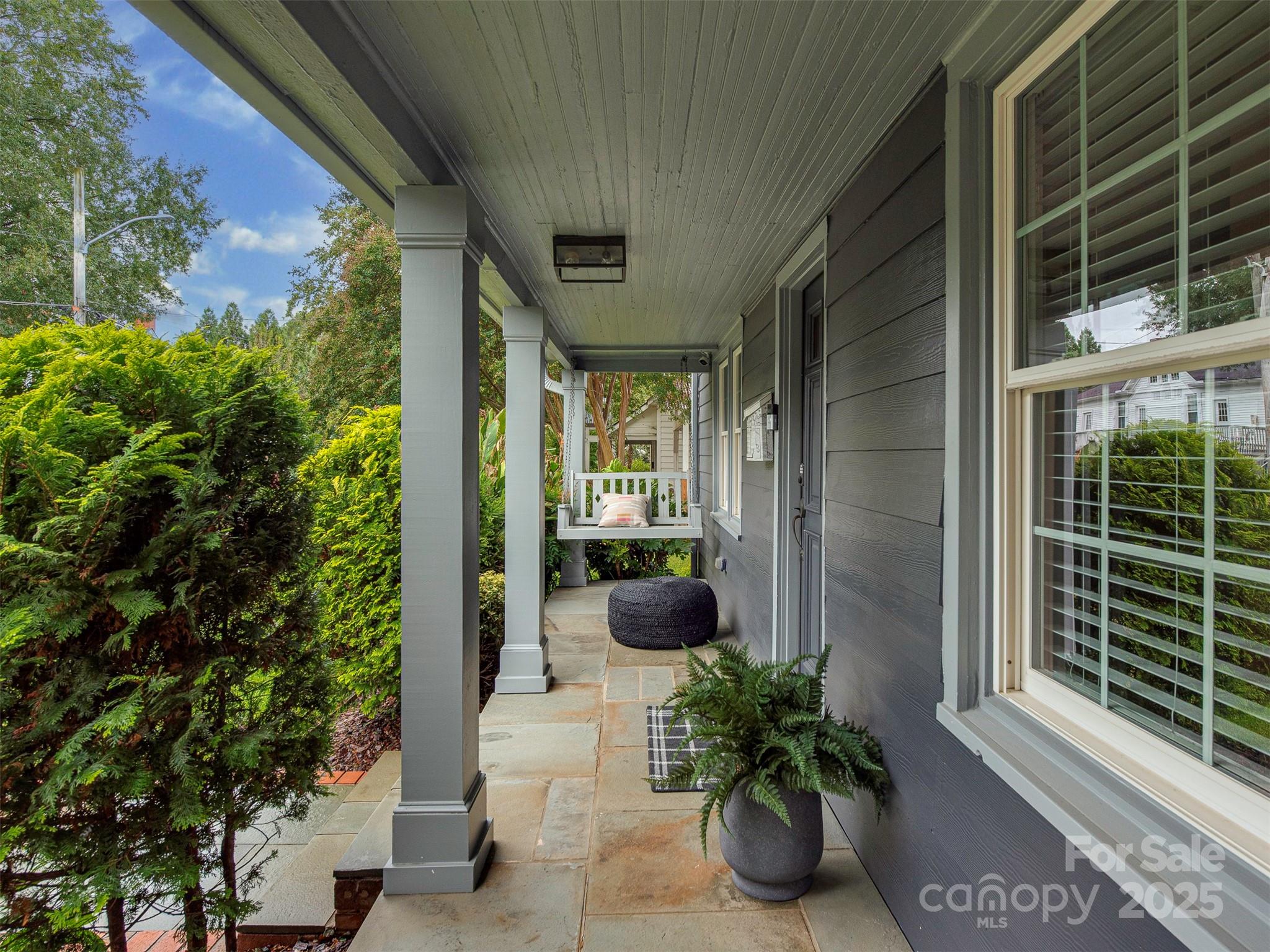 3039 N Alexander Street
