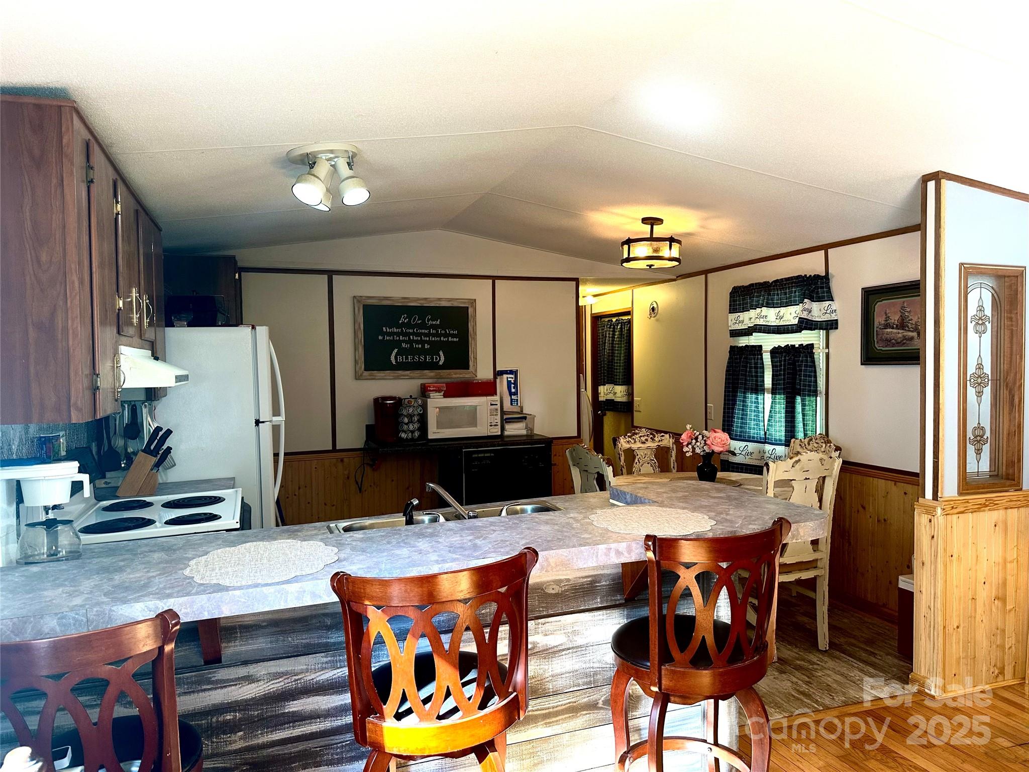 492 Chestnut Mountain Road
