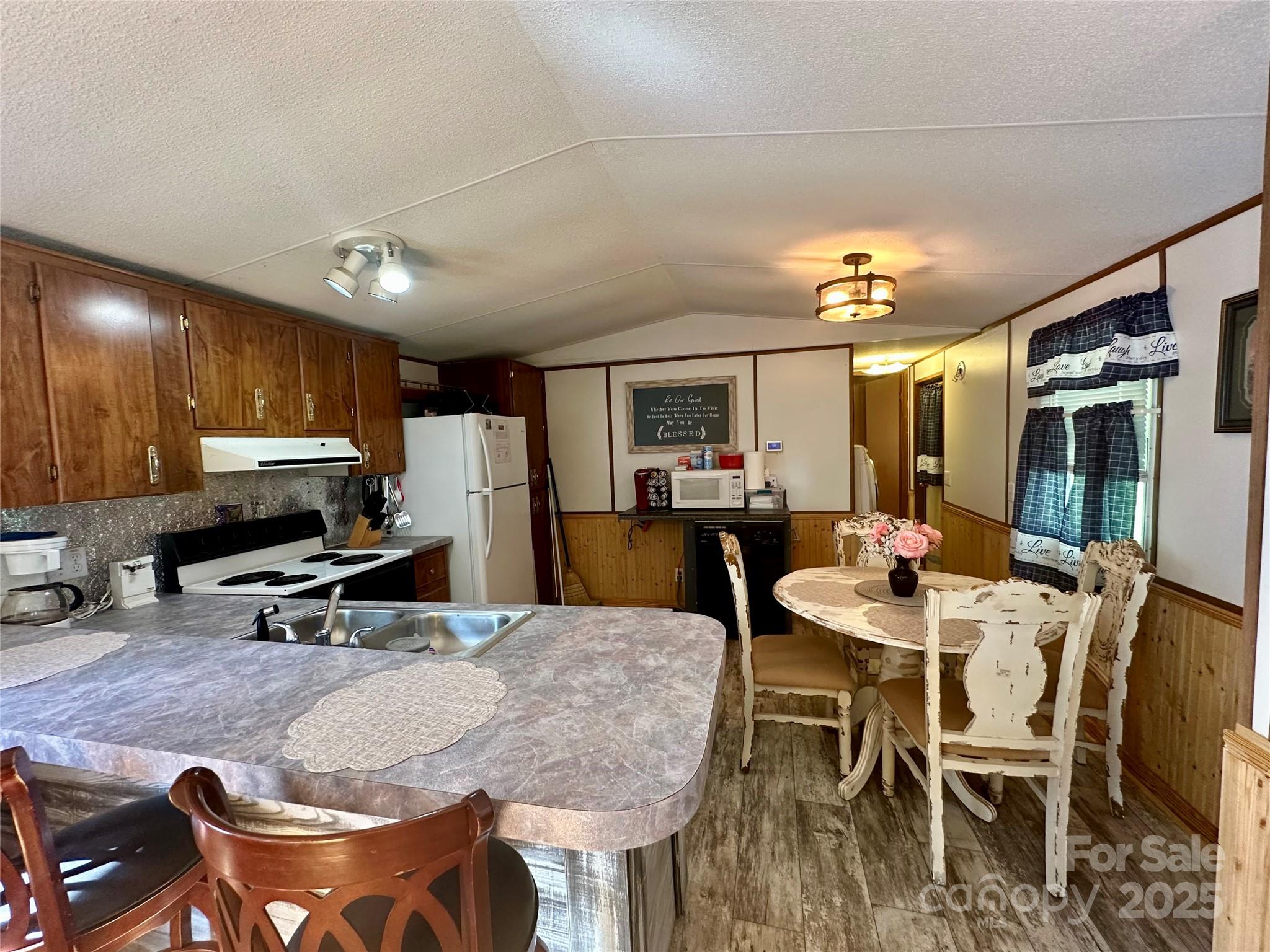 492 Chestnut Mountain Road