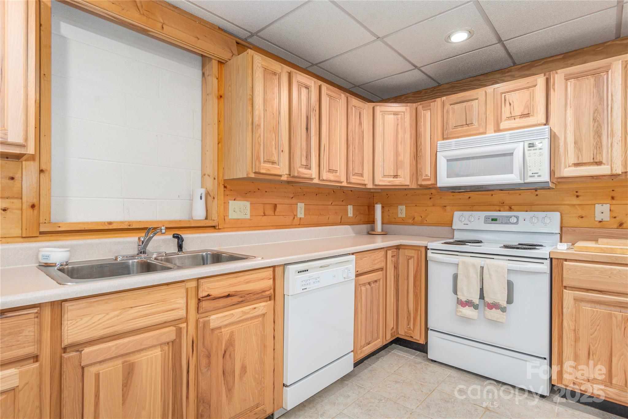 Smoky Mountain Retreat at Ridgewood Estates - Residential