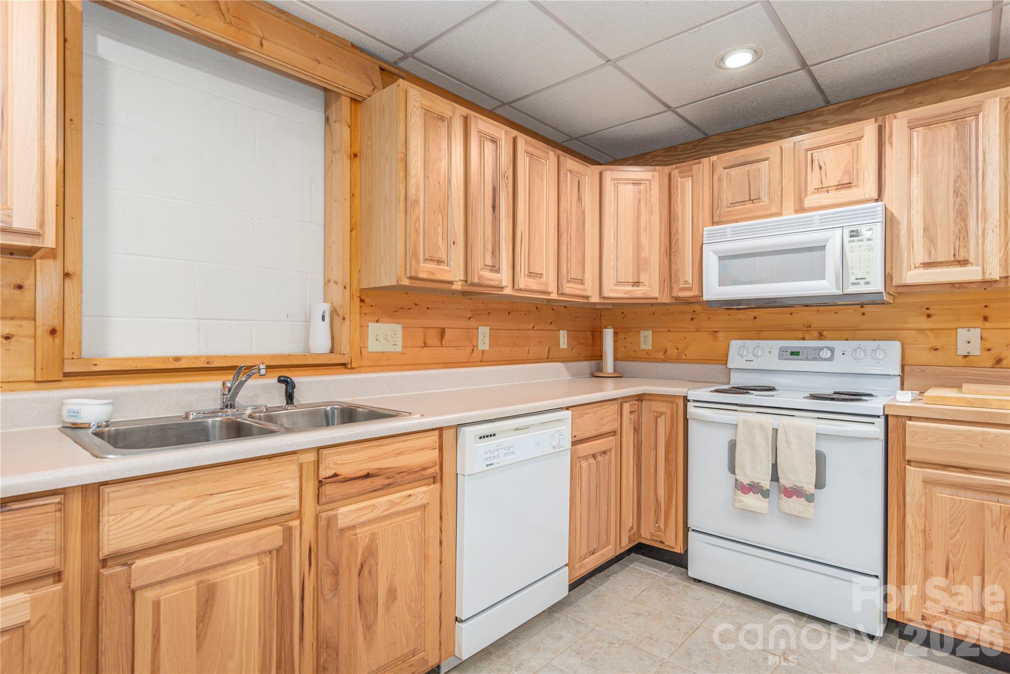 Smoky Mountain Retreat at Ridgewood Estates - Residential