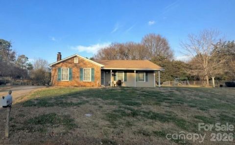 9113 Darius Court Charlotte NC 28227