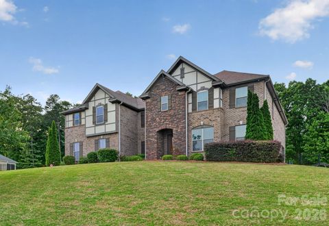 Photo of 726 Lingfield Lane, Waxhaw, NC 28173 (MLS # 4375500)