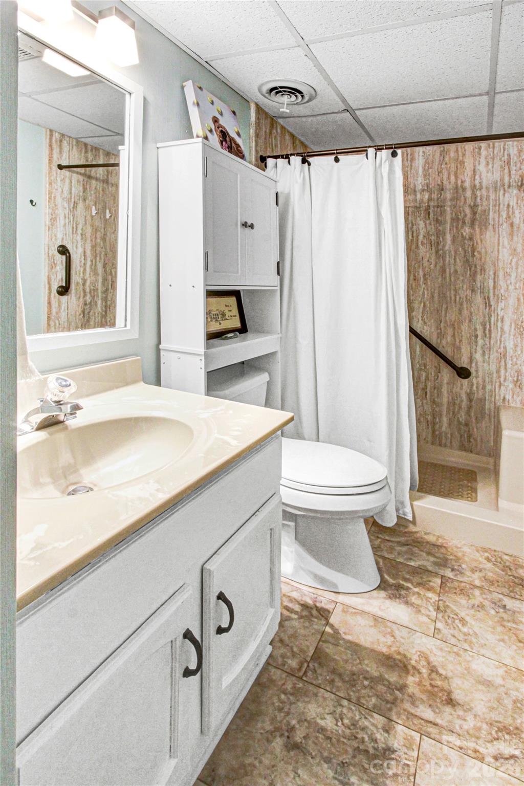 Toxaway Views Condominiuns - Residential