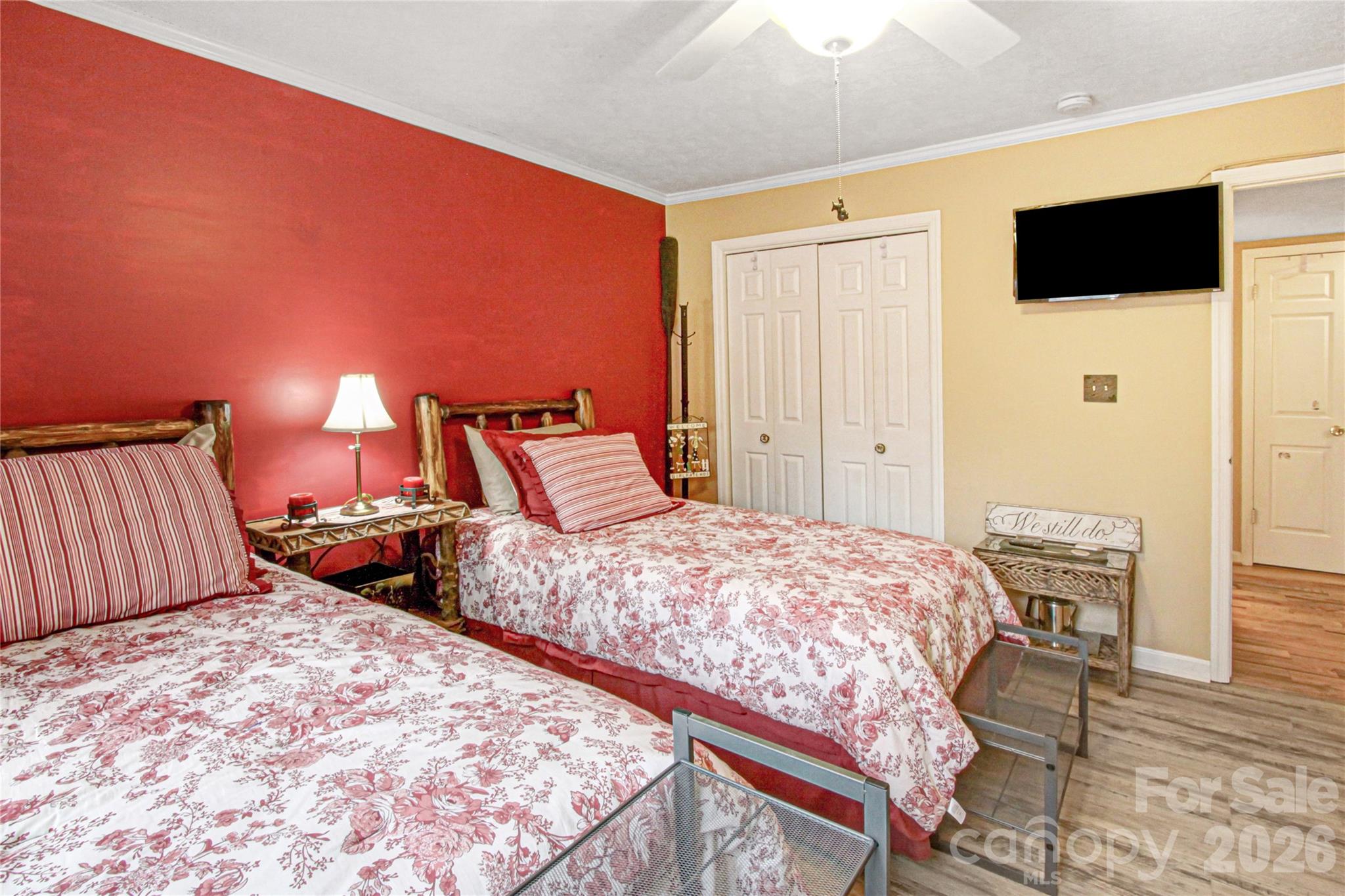 Toxaway Views Condominiuns - Residential