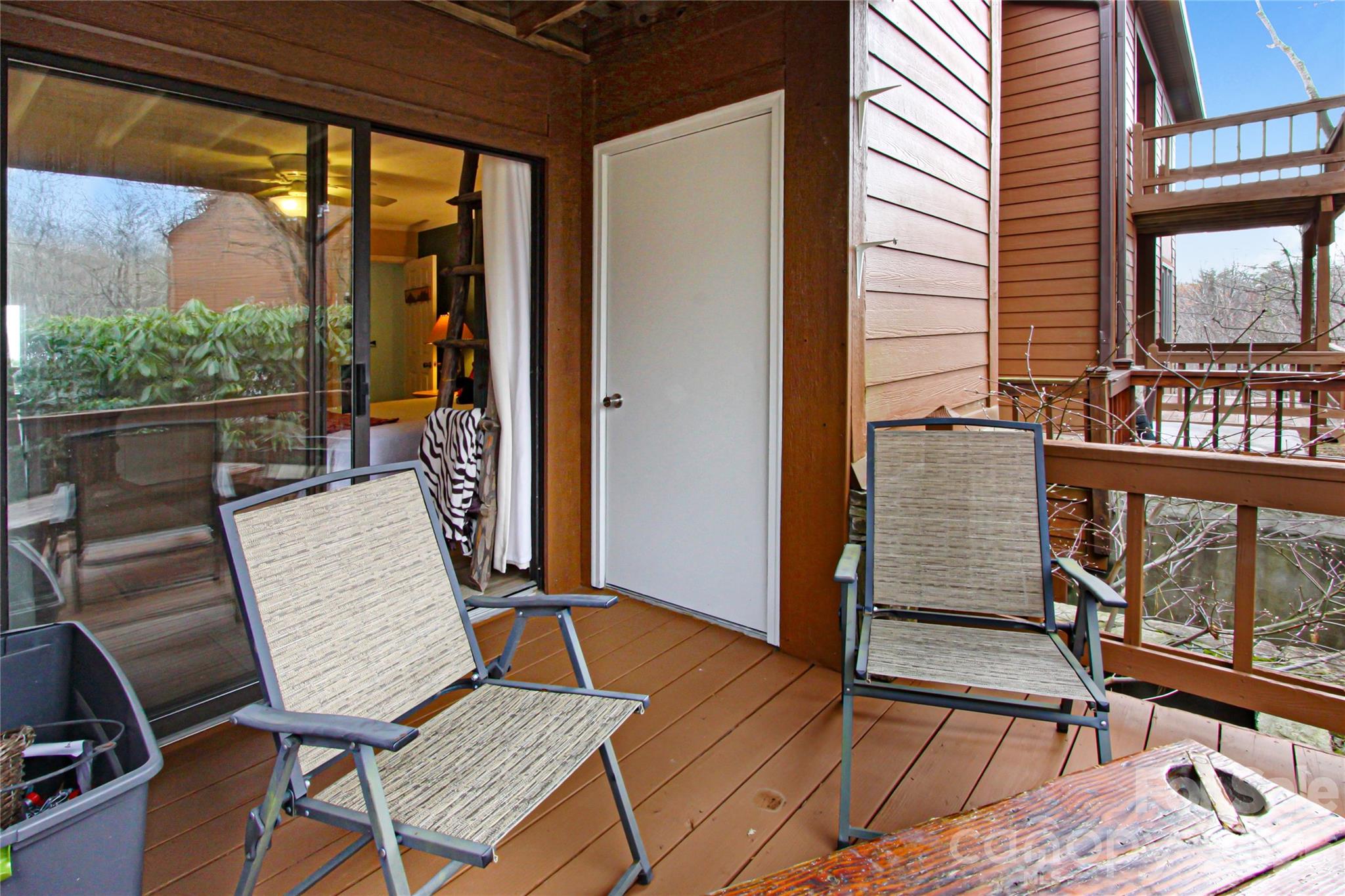 Toxaway Views Condominiuns - Residential